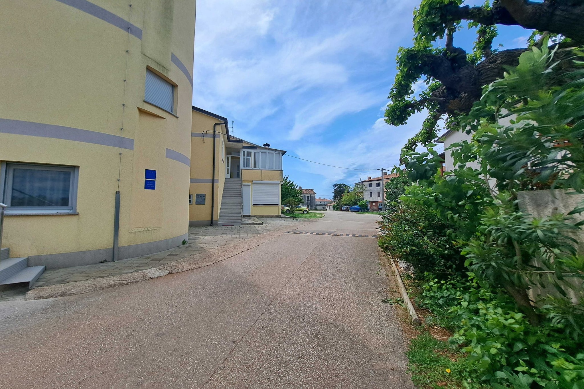 Spacious Urban Retreat Apartment with Terrace - Two Bedroom Apartment with Terrace-Outdoor