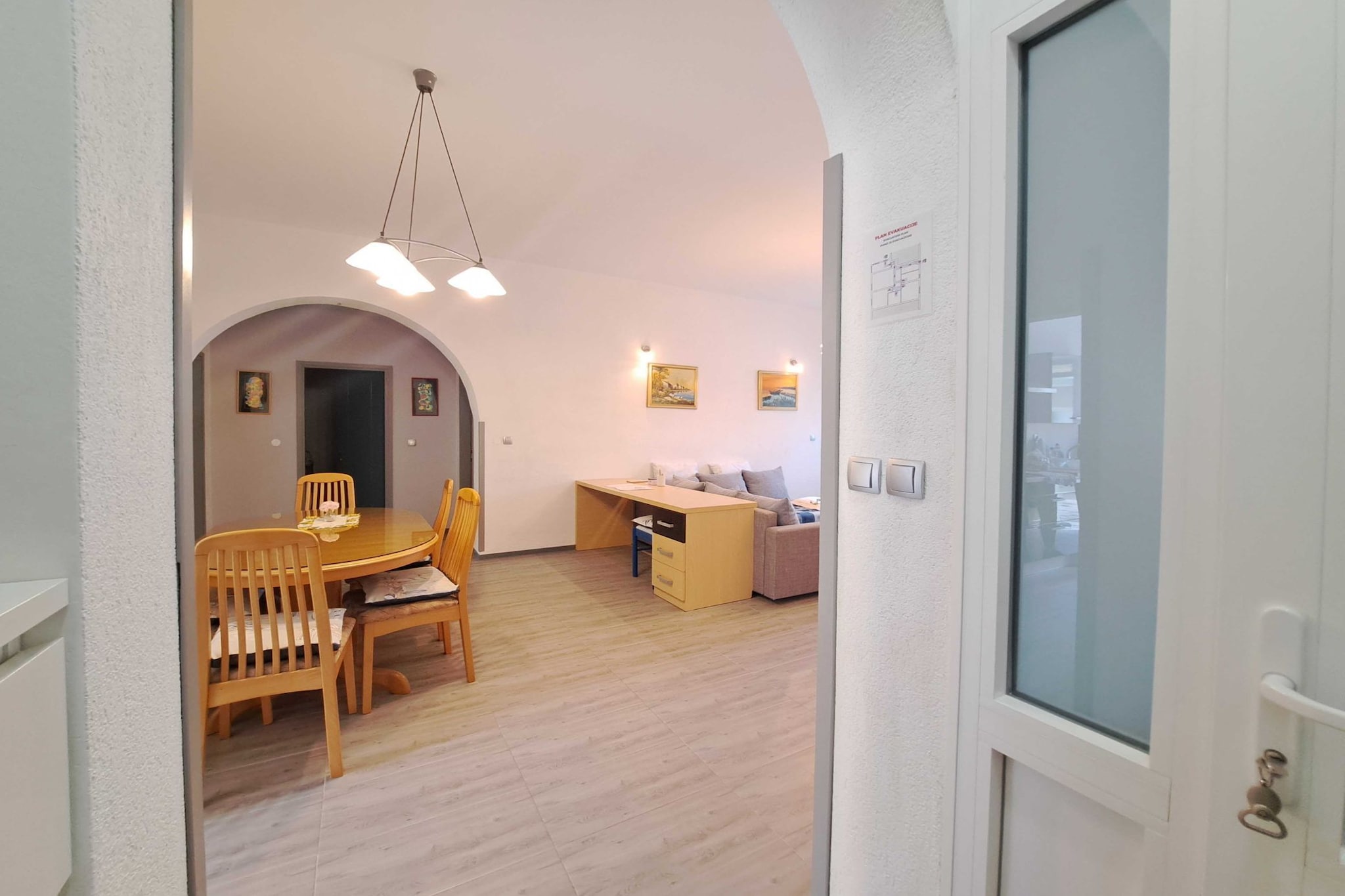 Spacious Urban Retreat Apartment with Terrace - Two Bedroom Apartment with Terrace-Dining room