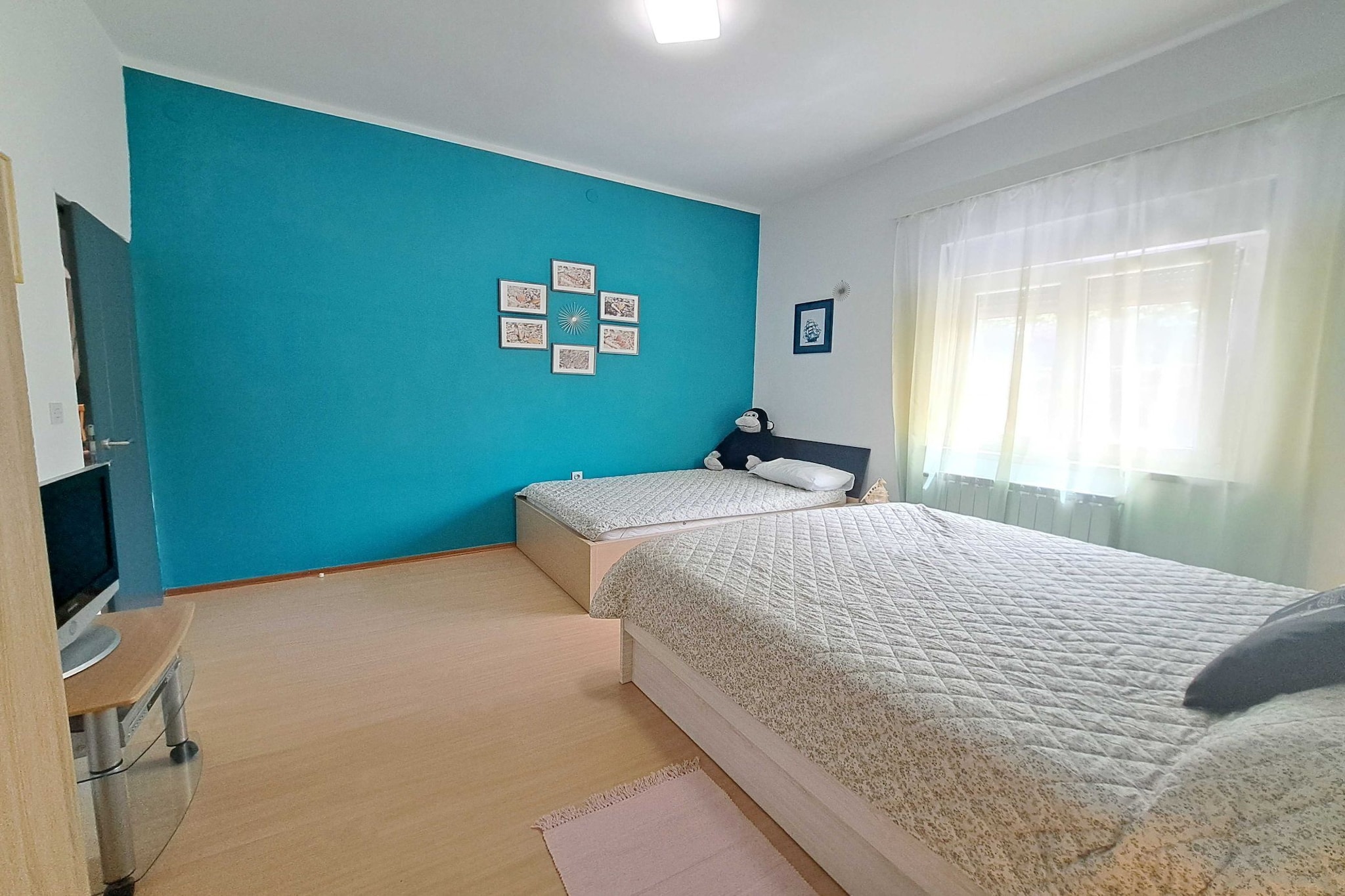 Spacious Urban Retreat Apartment with Terrace - Two Bedroom Apartment with Terrace-Bedroom