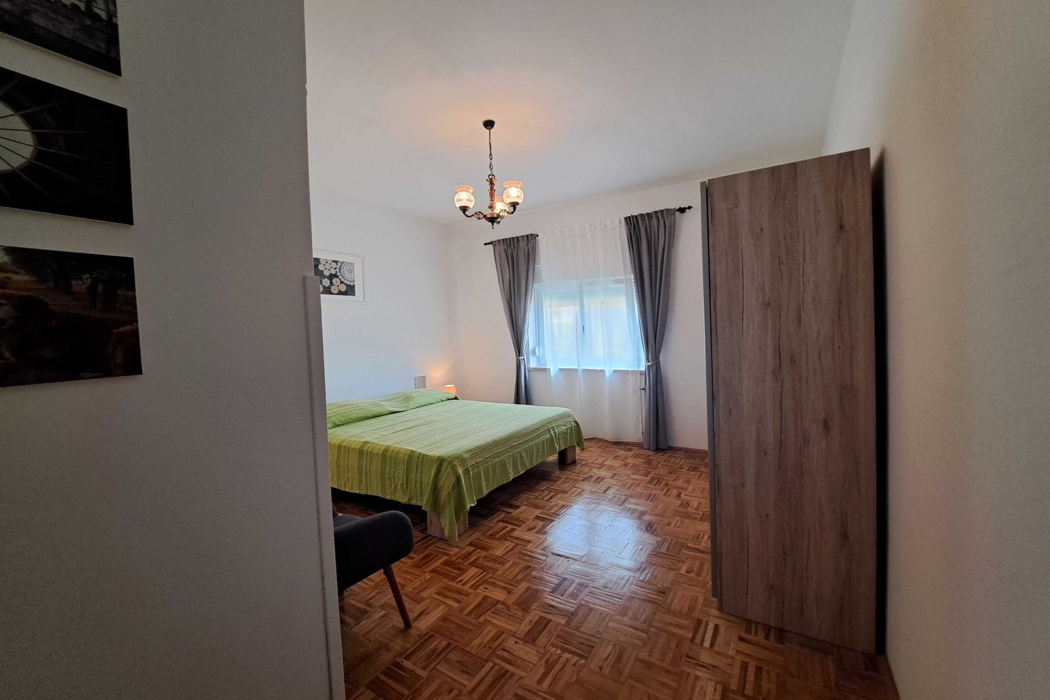 Spacious Urban Retreat Apartment with Terrace - Two Bedroom Apartment with Terrace-Bedroom