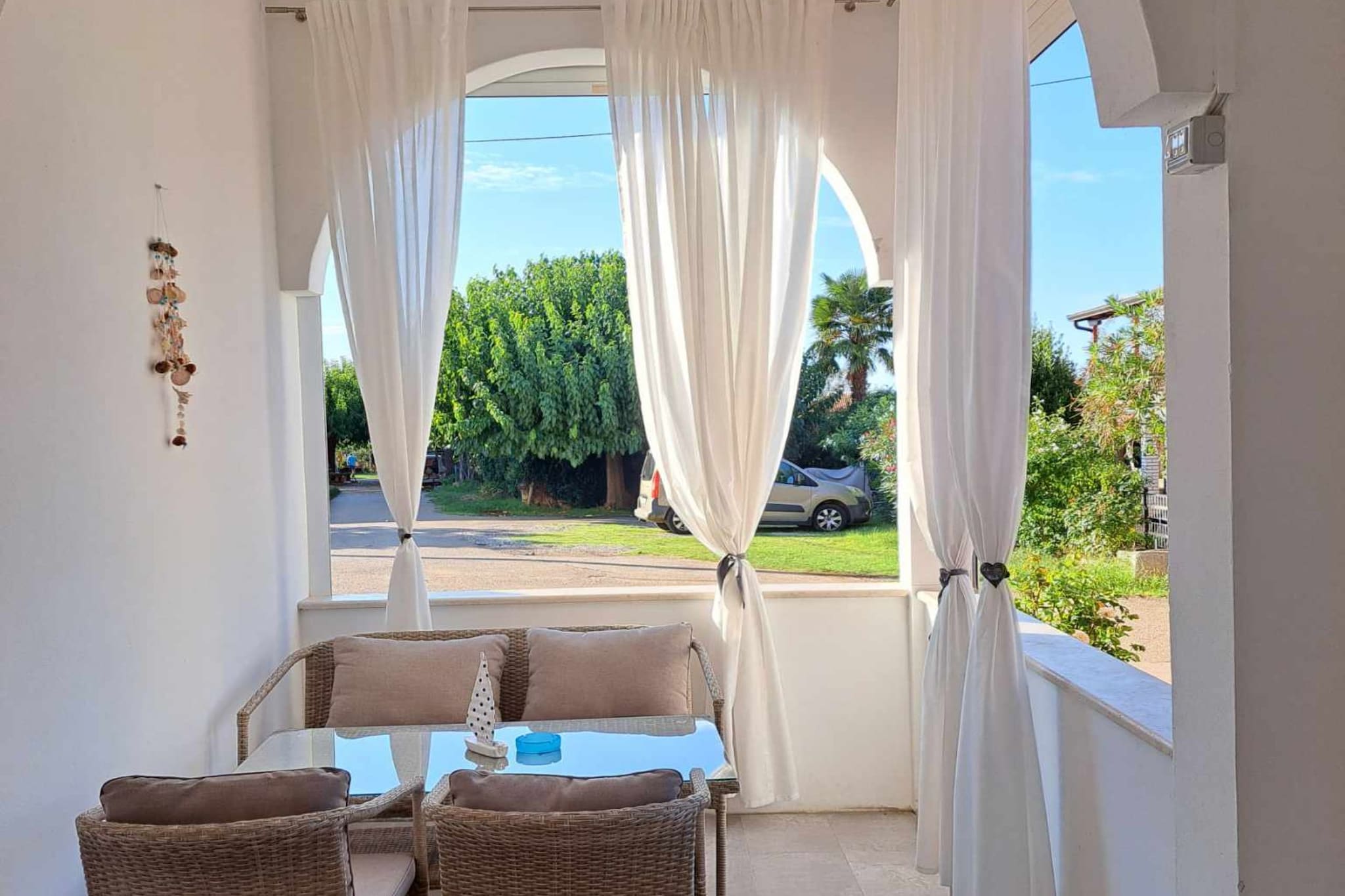 Spacious Urban Retreat Apartment with Terrace - Two Bedroom Apartment with Terrace-Terrace