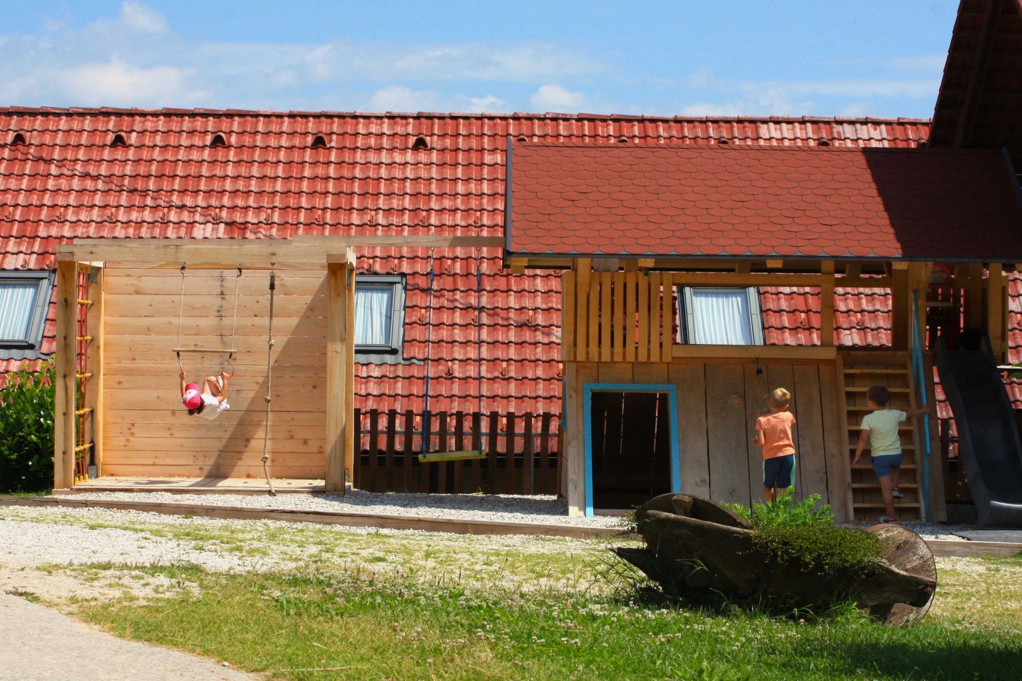 Zevnik Quiet Retreat with Stunning Views and Equestrian Activities  - Double Room with Private Bathroom-Buitenlucht