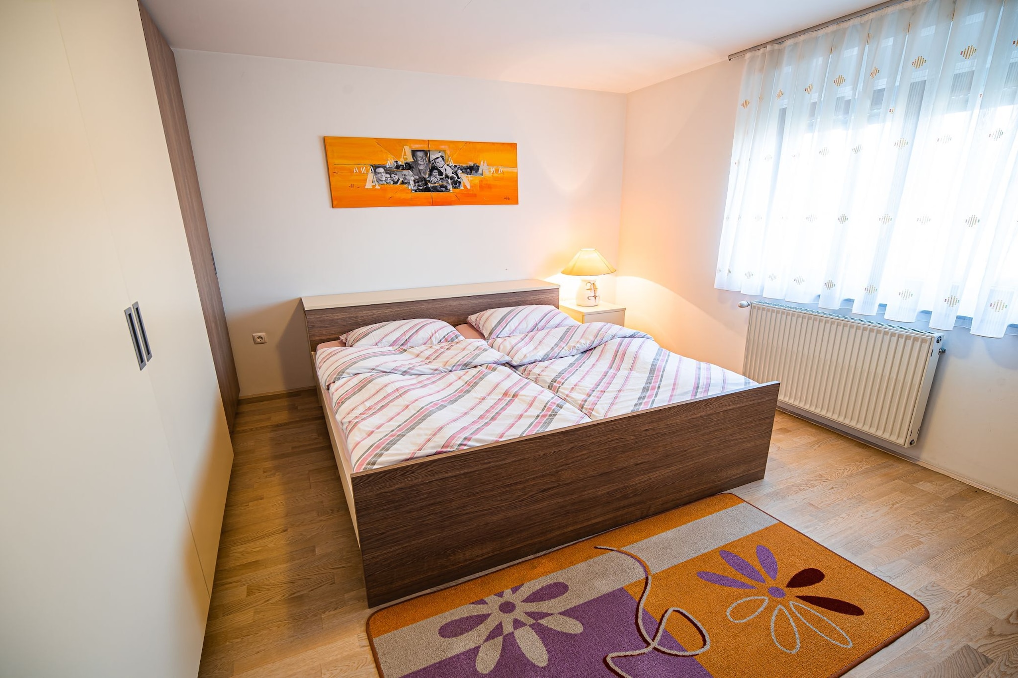 Relaxing Retreat with Hot Tub in Sevnica - Three Bedroom Apartment-Slaapkamer