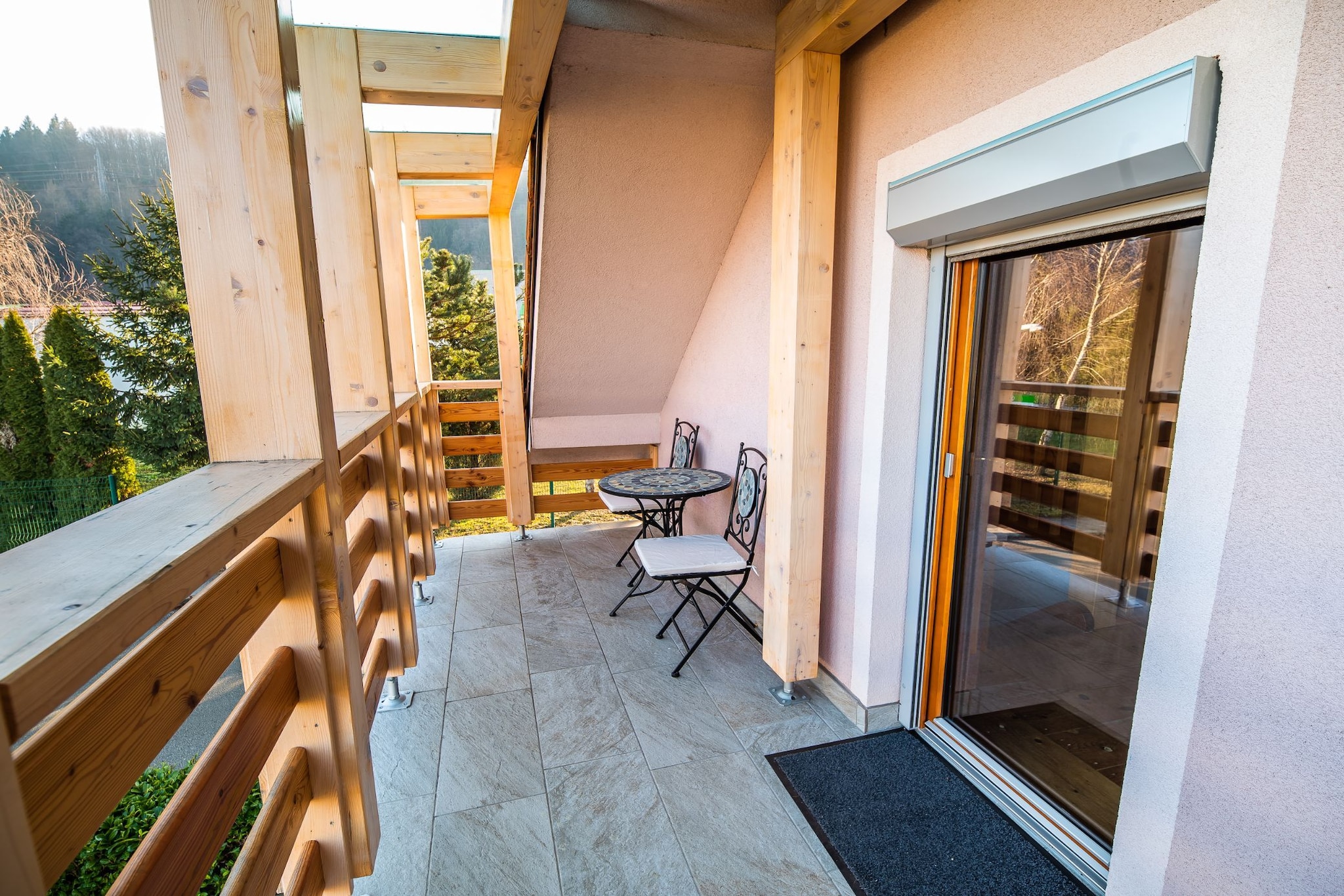 Relaxing Retreat with Hot Tub in Sevnica - Three Bedroom Apartment-Terrasbalkon