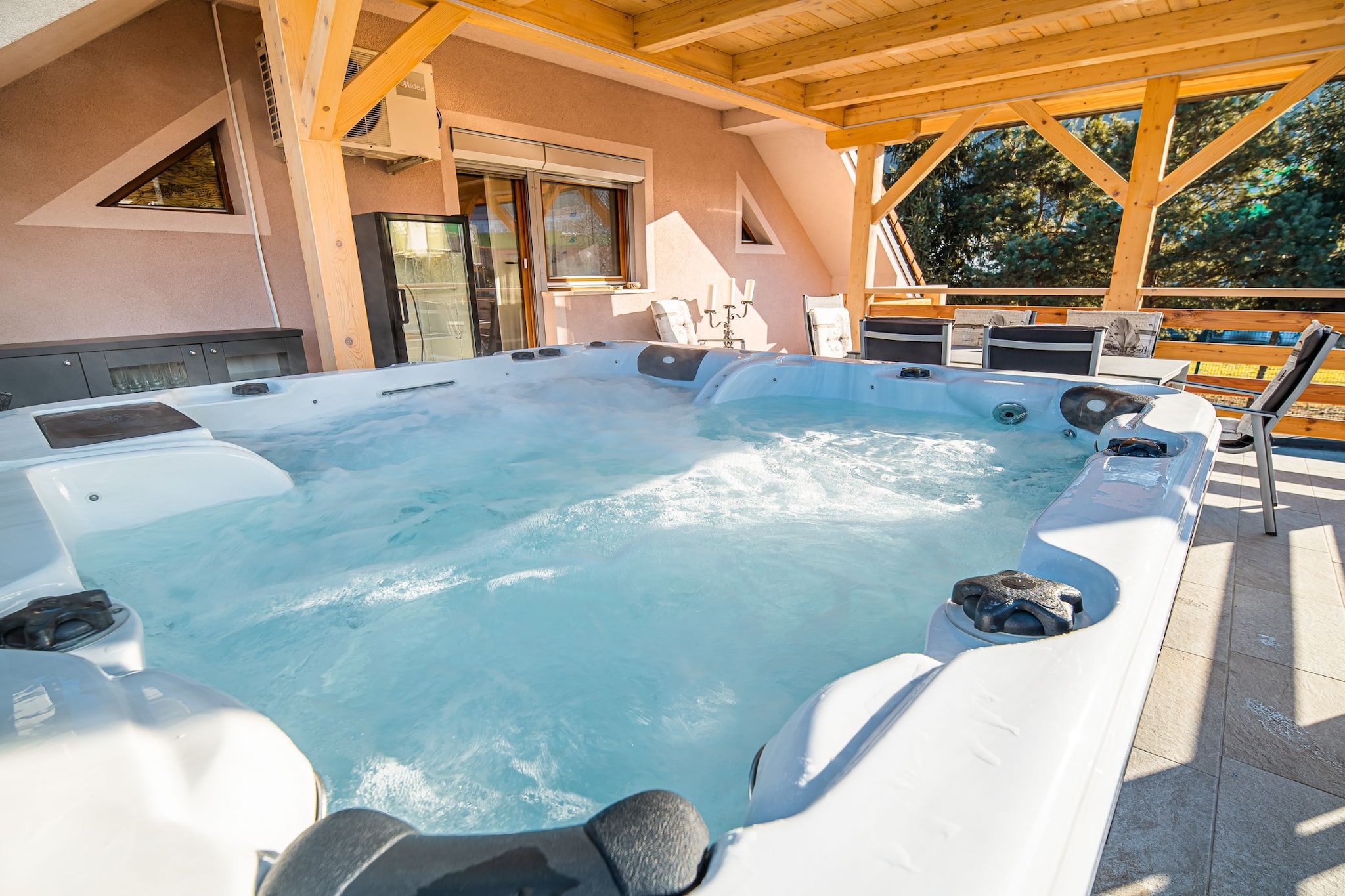 Relaxing Retreat with Hot Tub in Sevnica - Three Bedroom Apartment-Spa