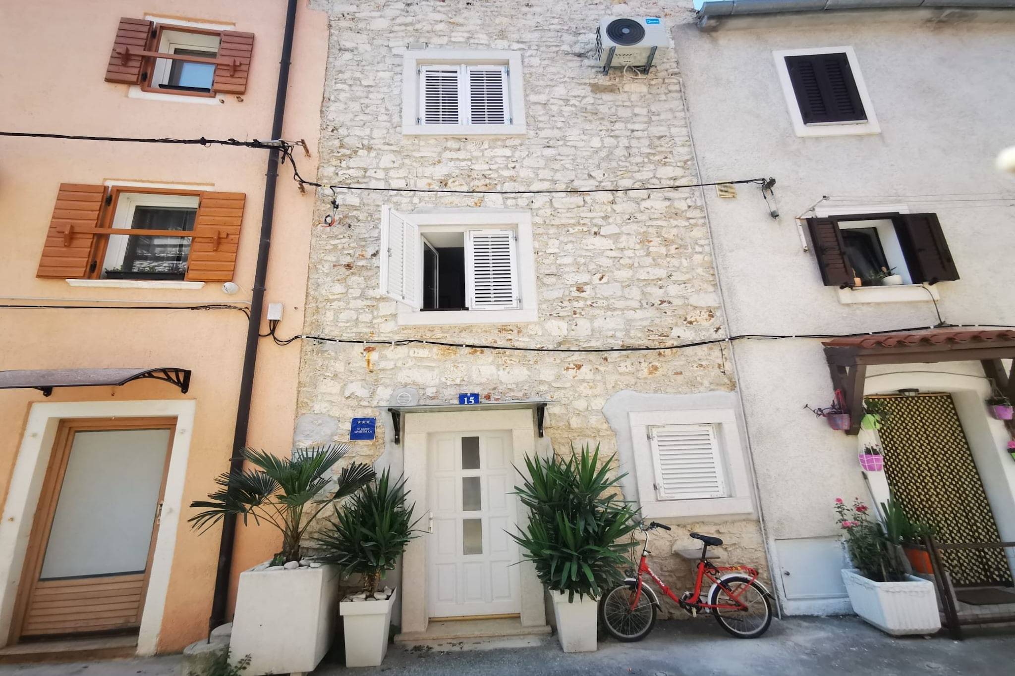 Sea View Holiday Home Umag - Three Bedroom Holiday Home-Buitenlucht