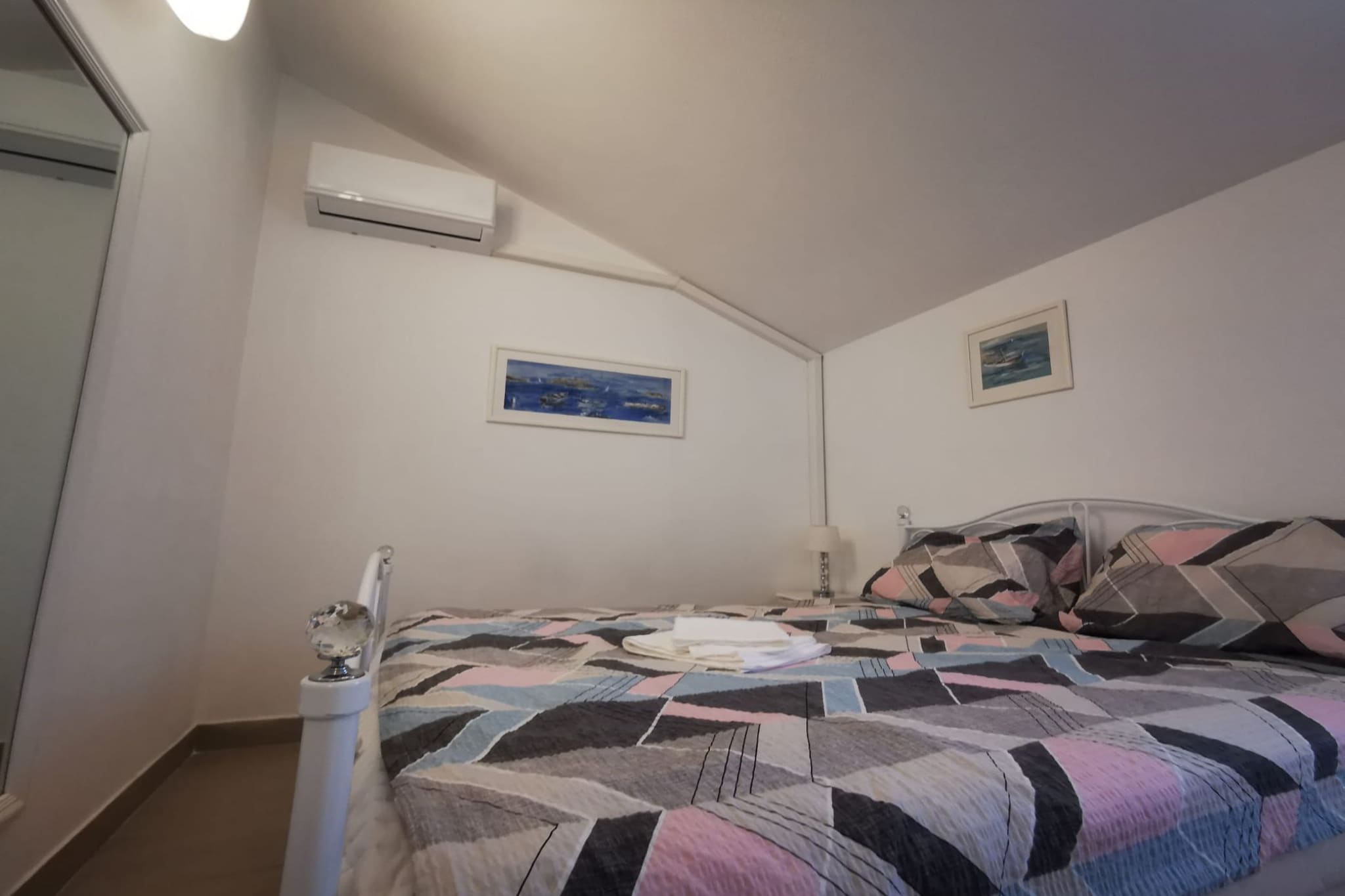 Sea View Holiday Home Umag - Three Bedroom Holiday Home-Slaapkamer