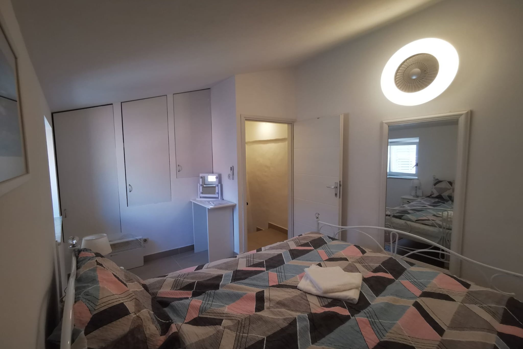 Sea View Holiday Home Umag - Three Bedroom Holiday Home-Slaapkamer