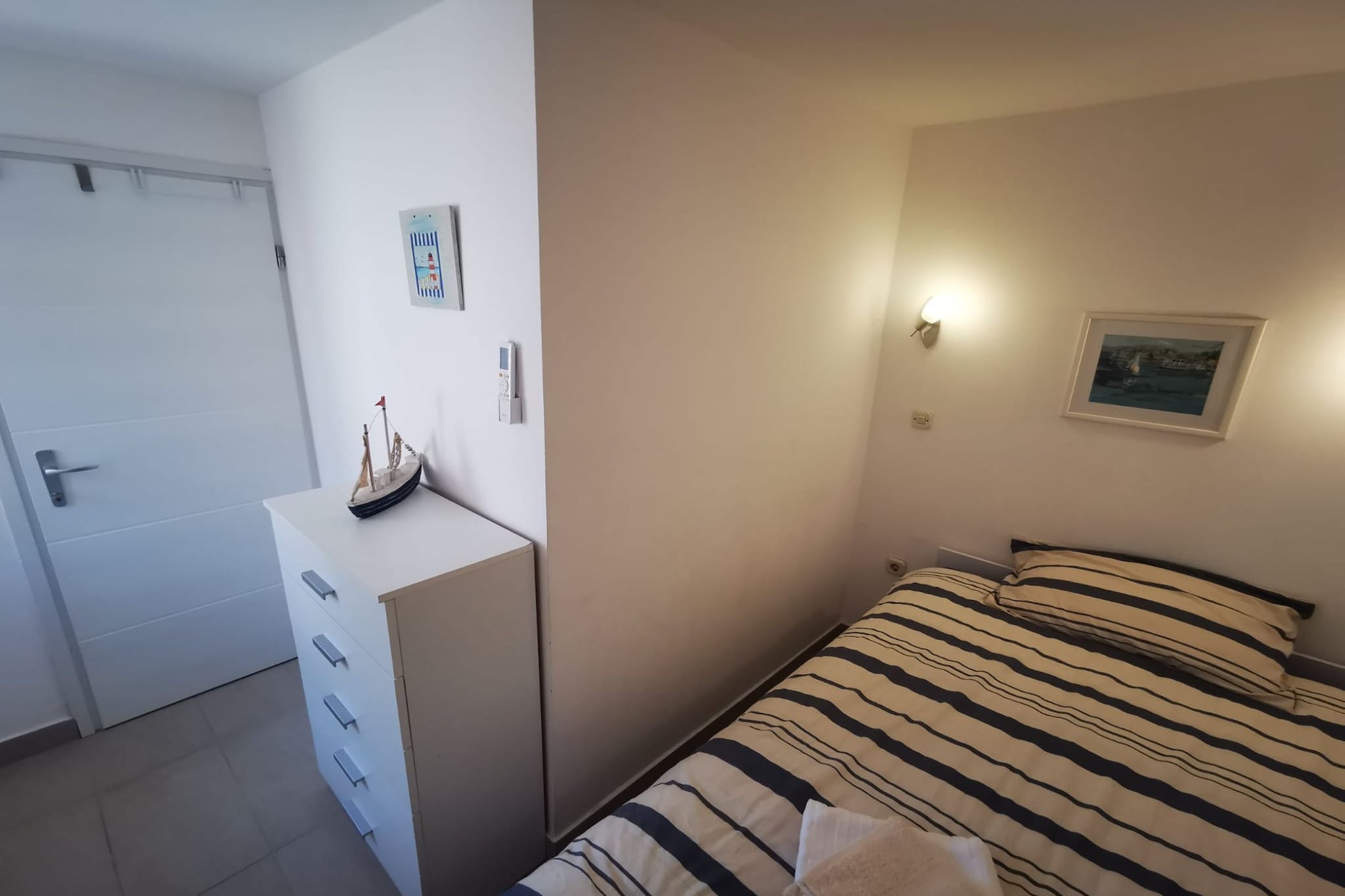 Sea View Holiday Home Umag - Three Bedroom Holiday Home-Slaapkamer