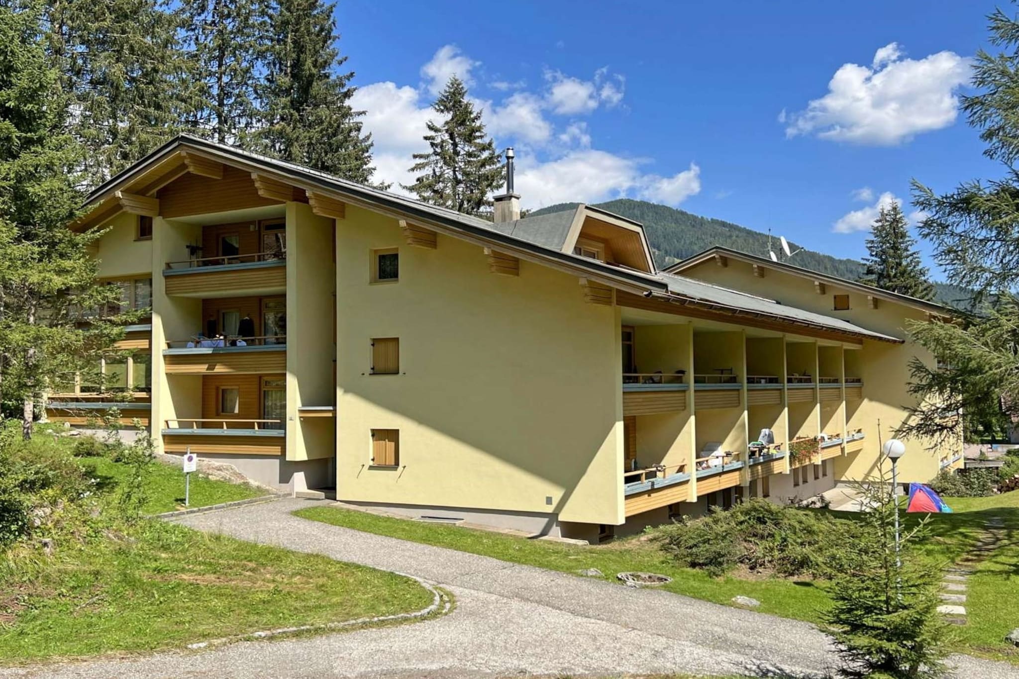 Cozy Apartment with beautiful mountain view