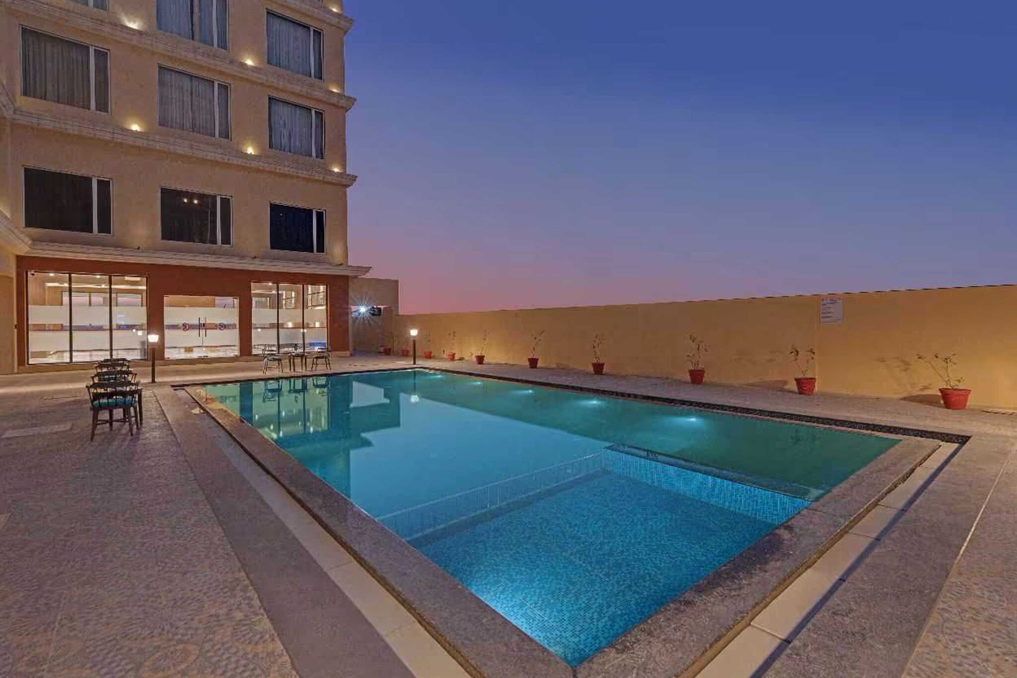 Ground floor: (Kitchen(electric kettle, microwave, fridge, dishes and cutlery), bedroom(double bed, TV, seating area, electric kettle, air conditioning, telephone), bathroom(bathtub or shower, shower, washbasin, toilet, shampoo, body soap, hot water), parking, swimming pool, lift, Laundry Package for a fee)\n\nswimming pool(shared with other guests)