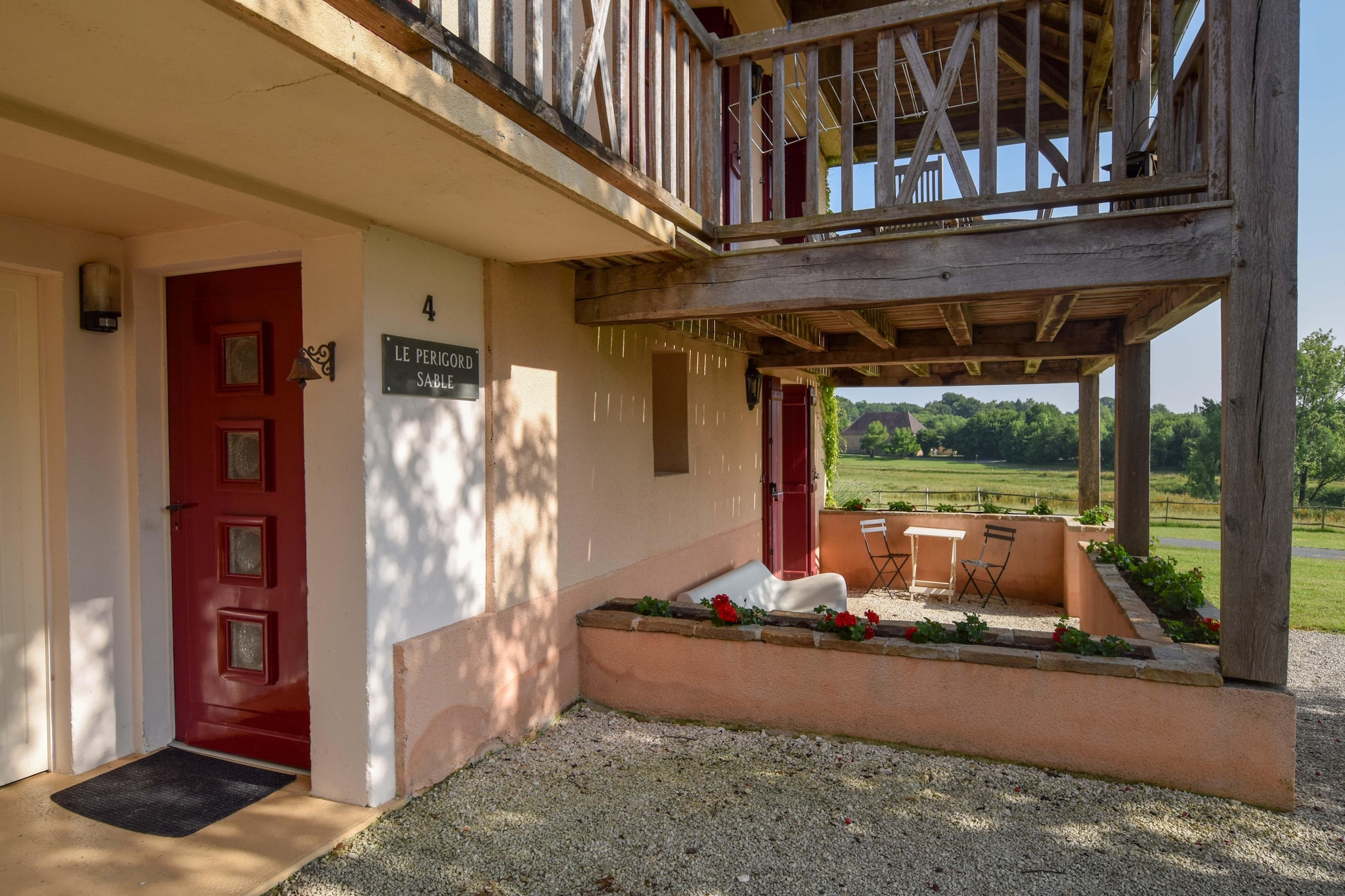 Pavillon Le Périgord Sable-Terrasse/Balkon