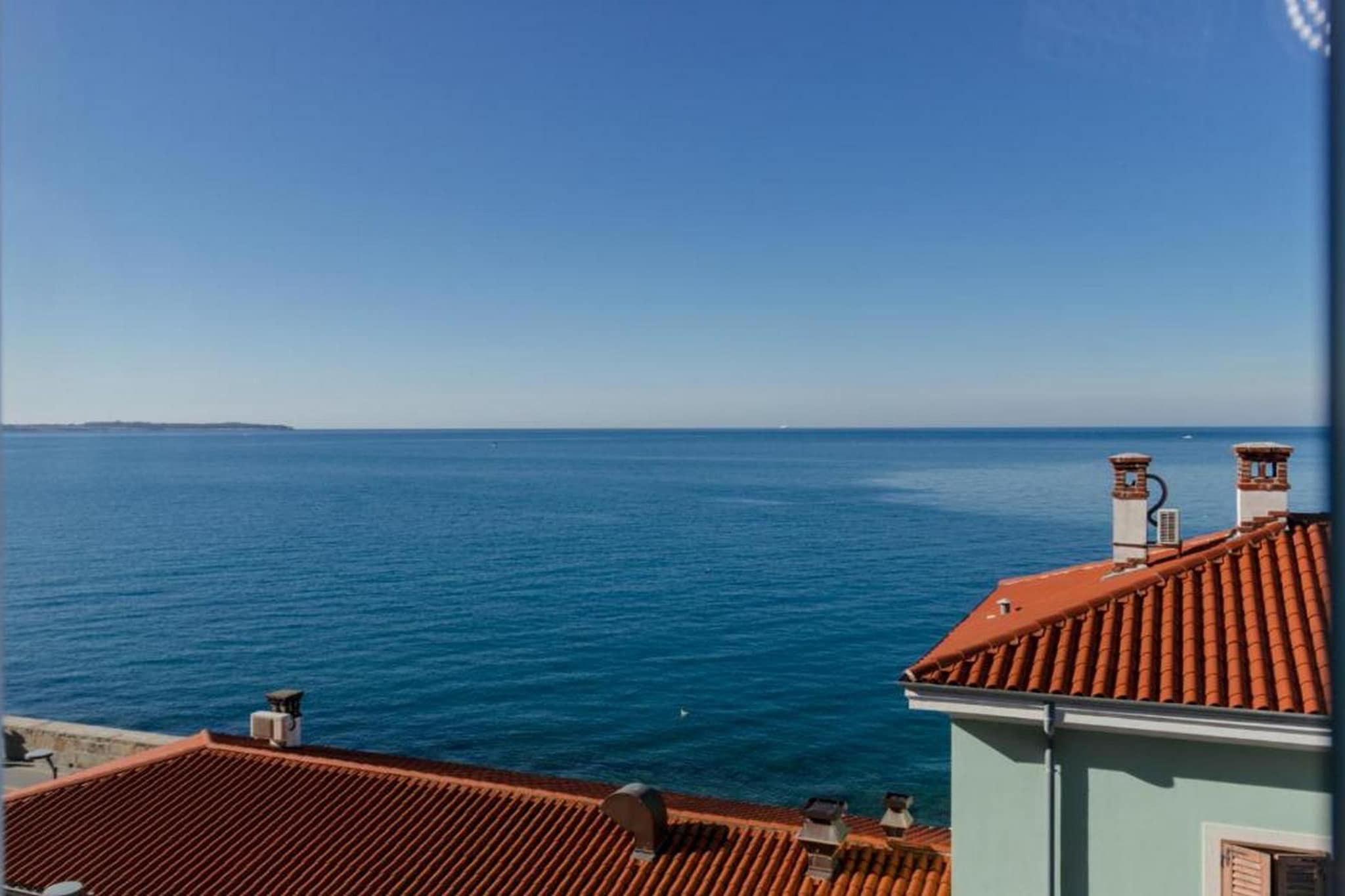 Modern and Spacious Piran Downtown Apartment with Balcony and Sea View - Two Bedroom Apartment with Balcony and Sea View-Uitzicht