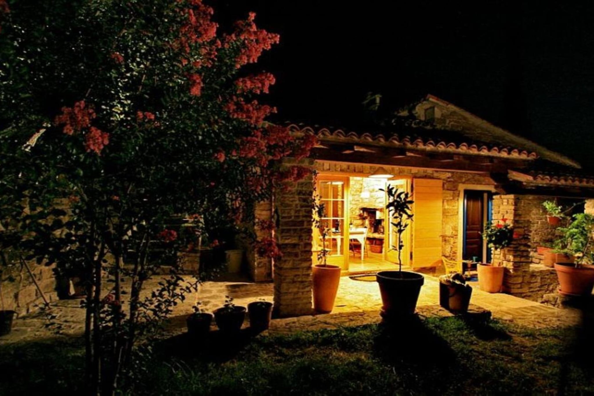 Villa Bella - Two Bedroom House-Outdoor