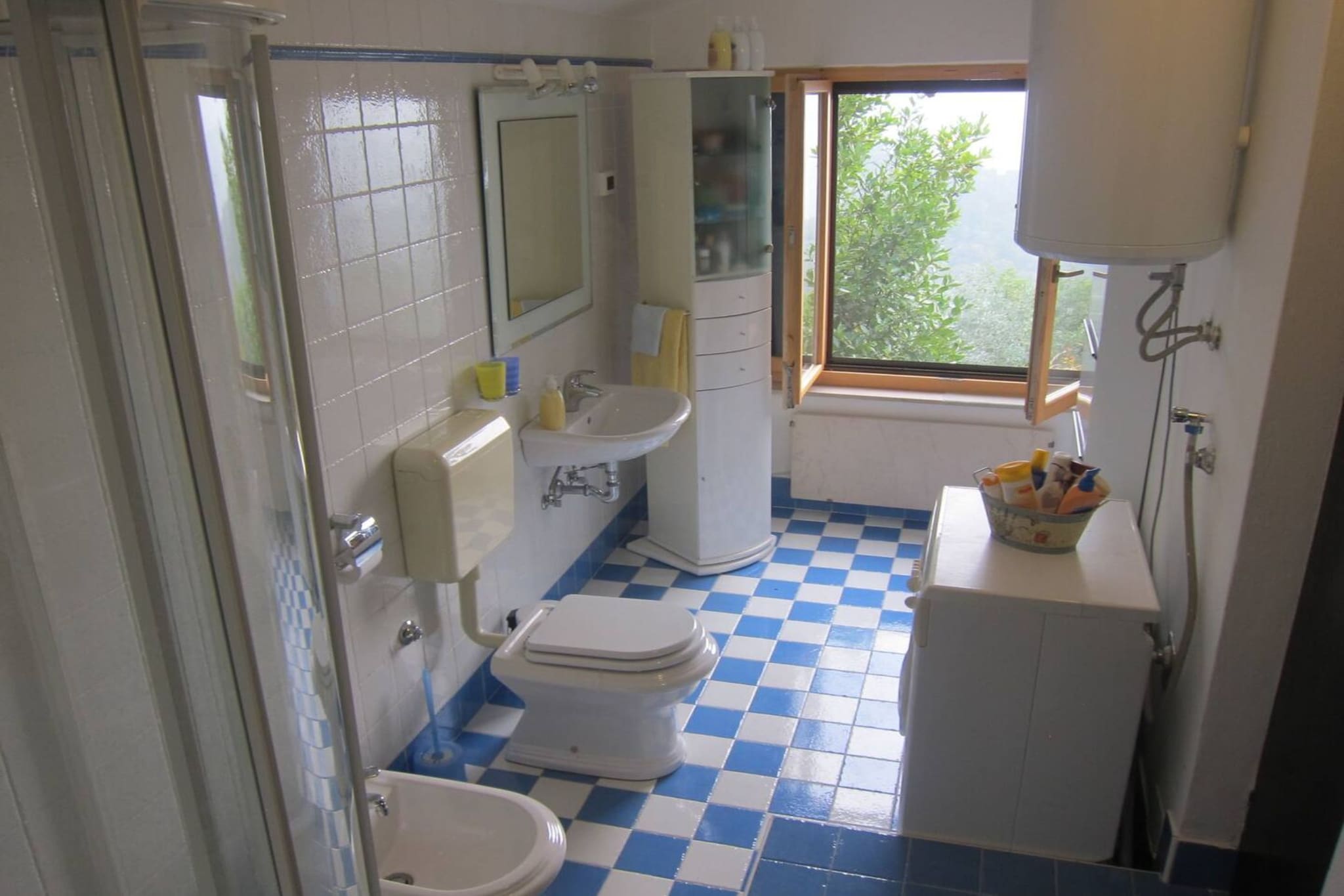 Villa Bella - Two Bedroom House-Bathroom