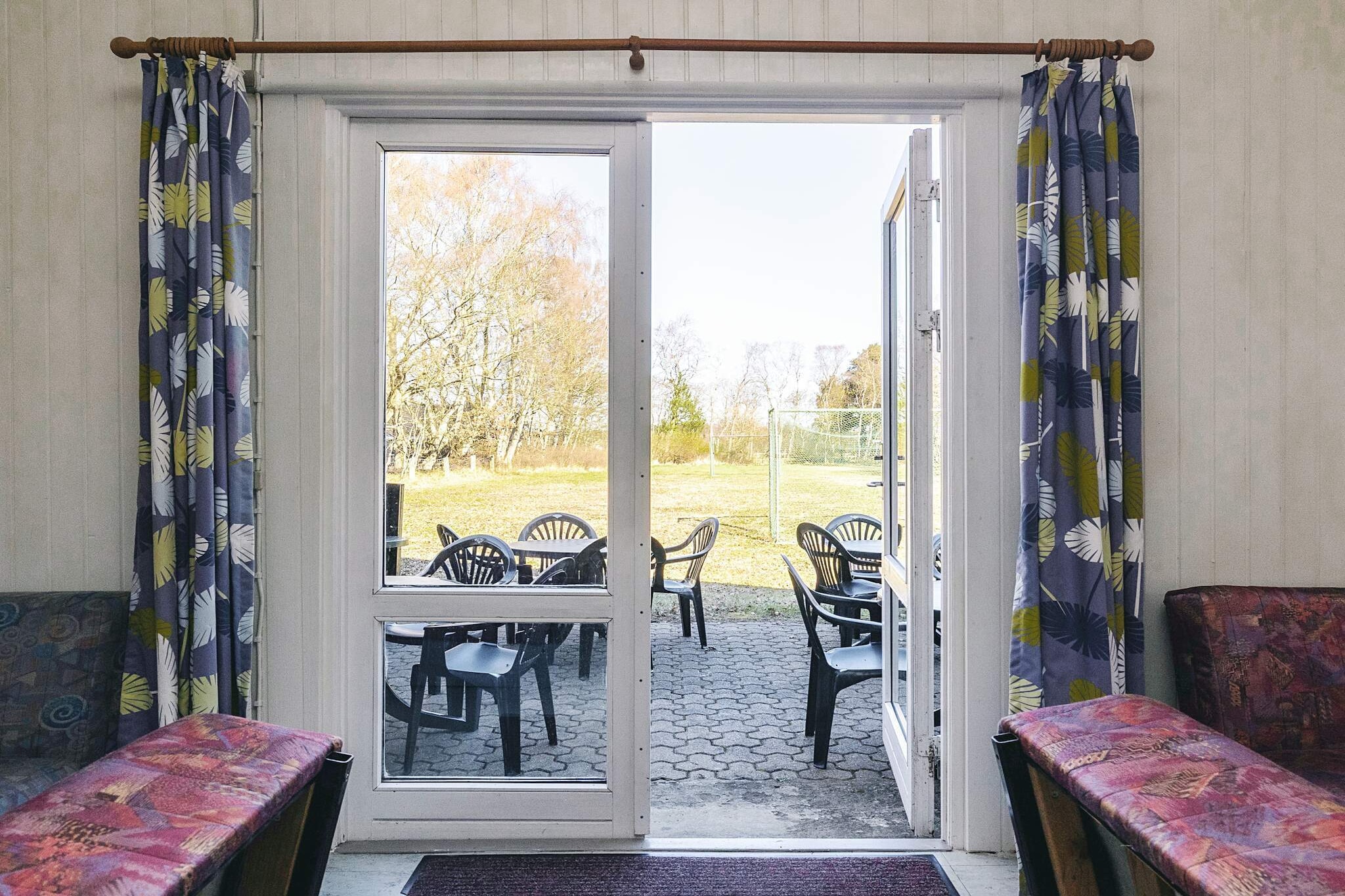Delt værelse til 6 personer-Binnen