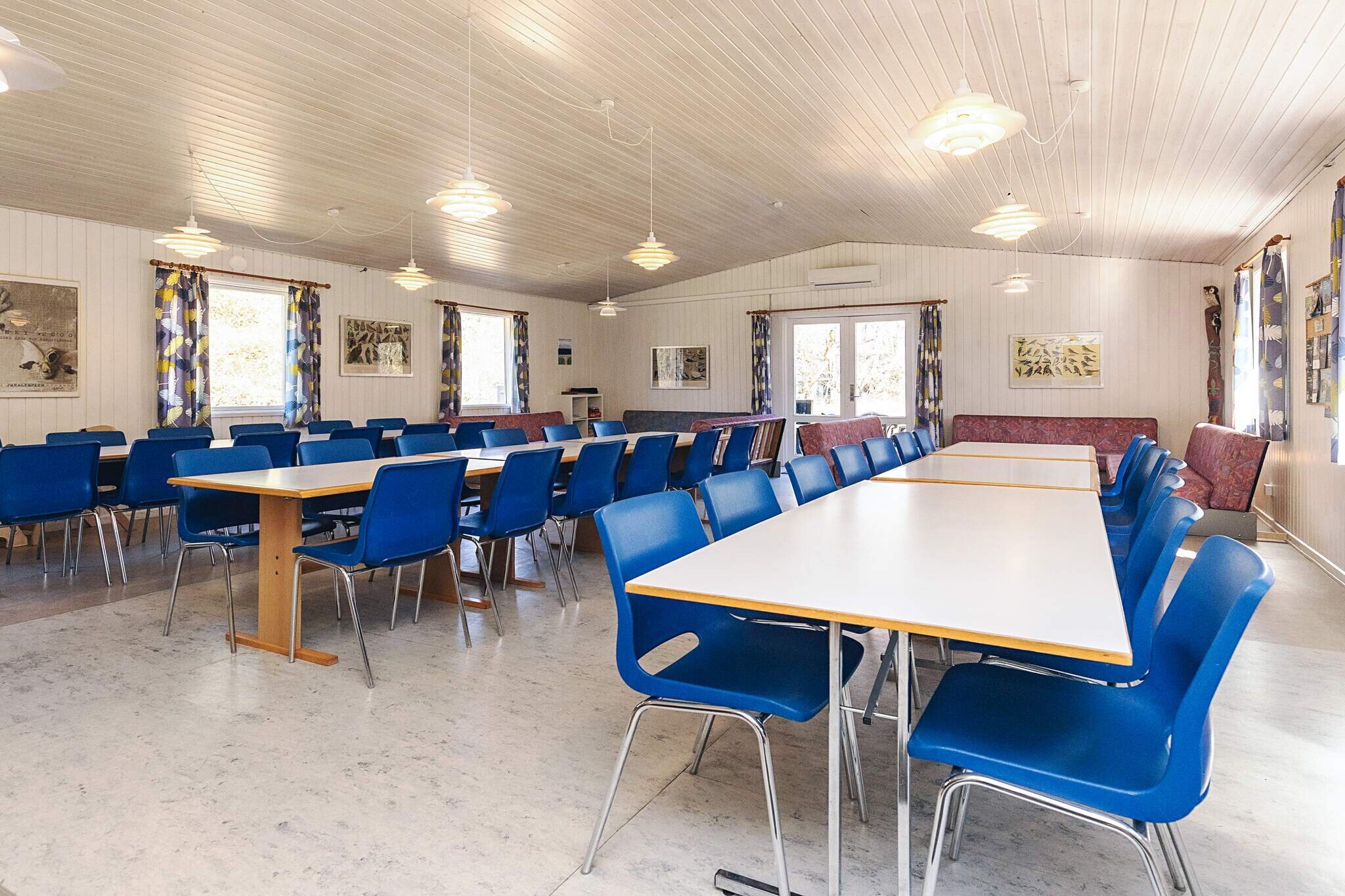 Delt værelse til 6 personer-Binnen
