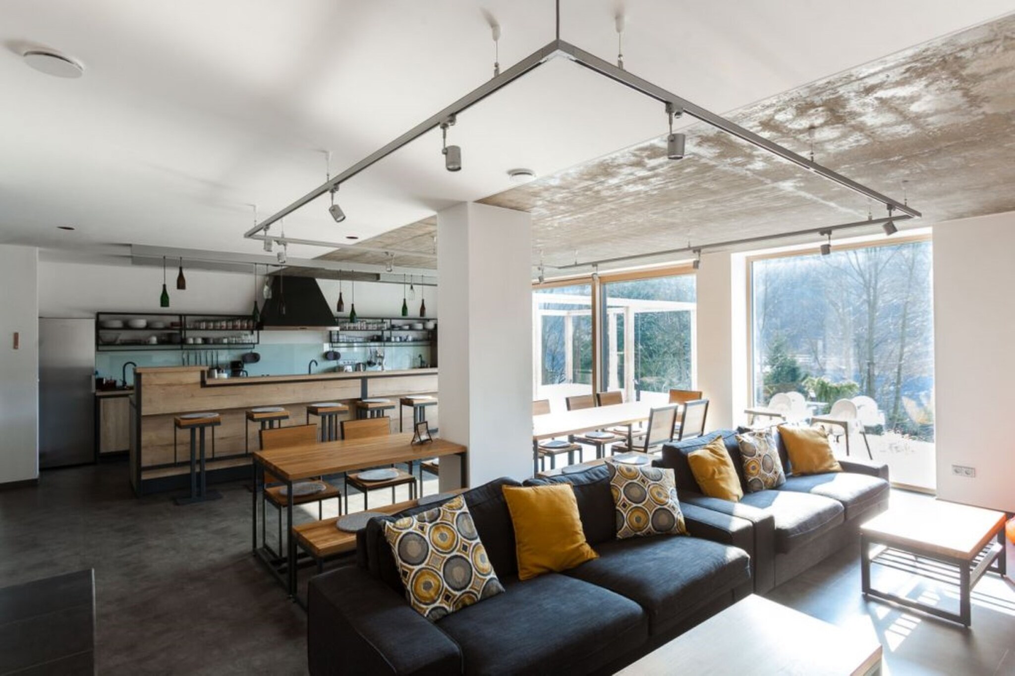 Ground floor: (Living room(TV(satellite), dining table, fireplace, seating area), Kitchen(electric kettle, toaster, coffee machine, oven, microwave, dishwasher, fridge, freezer, dishes and cutlery), bedroom(double bed), bedroom(double bed), bedroom(double bed), bedroom(double bed), bedroom(double bed, double bed), bedroom(double bed, double bed), bathroom(shower, toilet, hairdryer, Towels incl.), bathroom(shower, toilet, hairdryer, Towels incl.), bathroom(shower, toilet, hairdryer, Towels incl.), bathroom(shower, toilet, hairdryer, Towels incl.), bathroom(shower, toilet, hairdryer, Towels incl.), bathroom(shower, toilet, hairdryer, Towels incl.), toilet(toilet), toilet(toilet), toilet(toilet), toilet(toilet), Internet access)\n\nrelaxation area(sauna), Internet access, Internet access, balcony, heating(central), terrace(80 m2), garden(garden furniture), BBQ, parking, swimming pool(private)