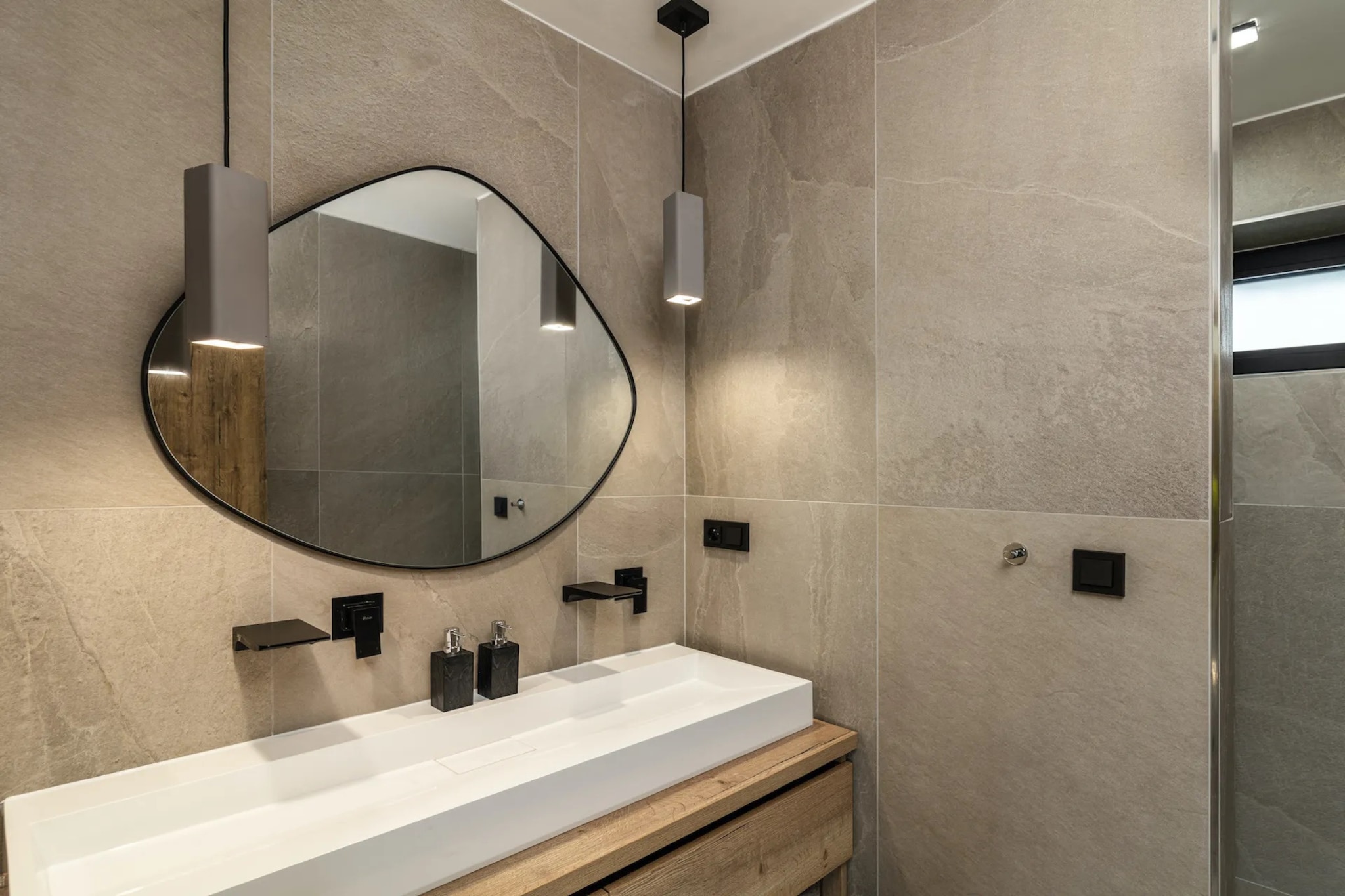 Celadna MCMV530-Bathroom