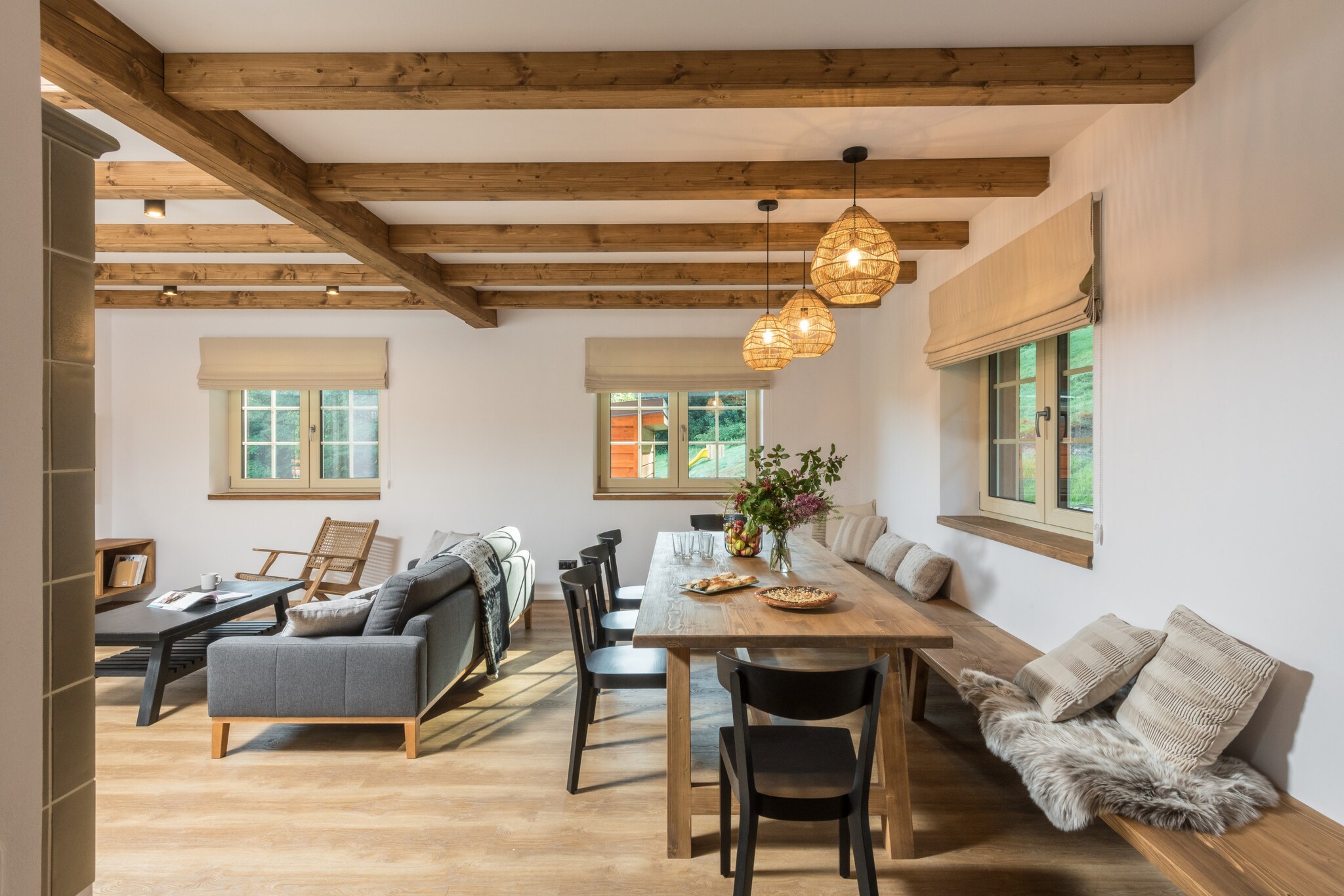 Escape to this charming villa, nestled in a breathtaking natural setting, offering panoramic views of lush forests and towering mountains. Perfect for a group of 11, this luxurious retreat blends adventure and relaxation, providing the ideal environment for quality time with loved ones. Whether you're seeking thrills or serenity, this villa is your perfect getaway.
Located in an area full of activities, this villa offers something for every season. In winter, enjoy nearby ski areas like Solan and Raliska, perfect for all skill levels. In summer, take advantage of the climbing park, swim with the children, or explore scenic walks through the Beskydy nature reserve. With something for everyone, this villa is the perfect destination for family fun and relaxation.
The villa is equipped with everything you need for a comfortable stay, featuring 4 spacious bedrooms and 4 modern bathrooms, each with a bath or shower. For the ultimate relaxation, unwind in the on-site sauna or soak in the jacuzzi after a day of exploring. The fully equipped kitchen makes meal preparation a breeze with top-of-the-line appliances, while the cozy living room invites you to unwind with a movie or a good book. Kids will love the ample space to play and the fun games available, ensuring everyone has a blast.