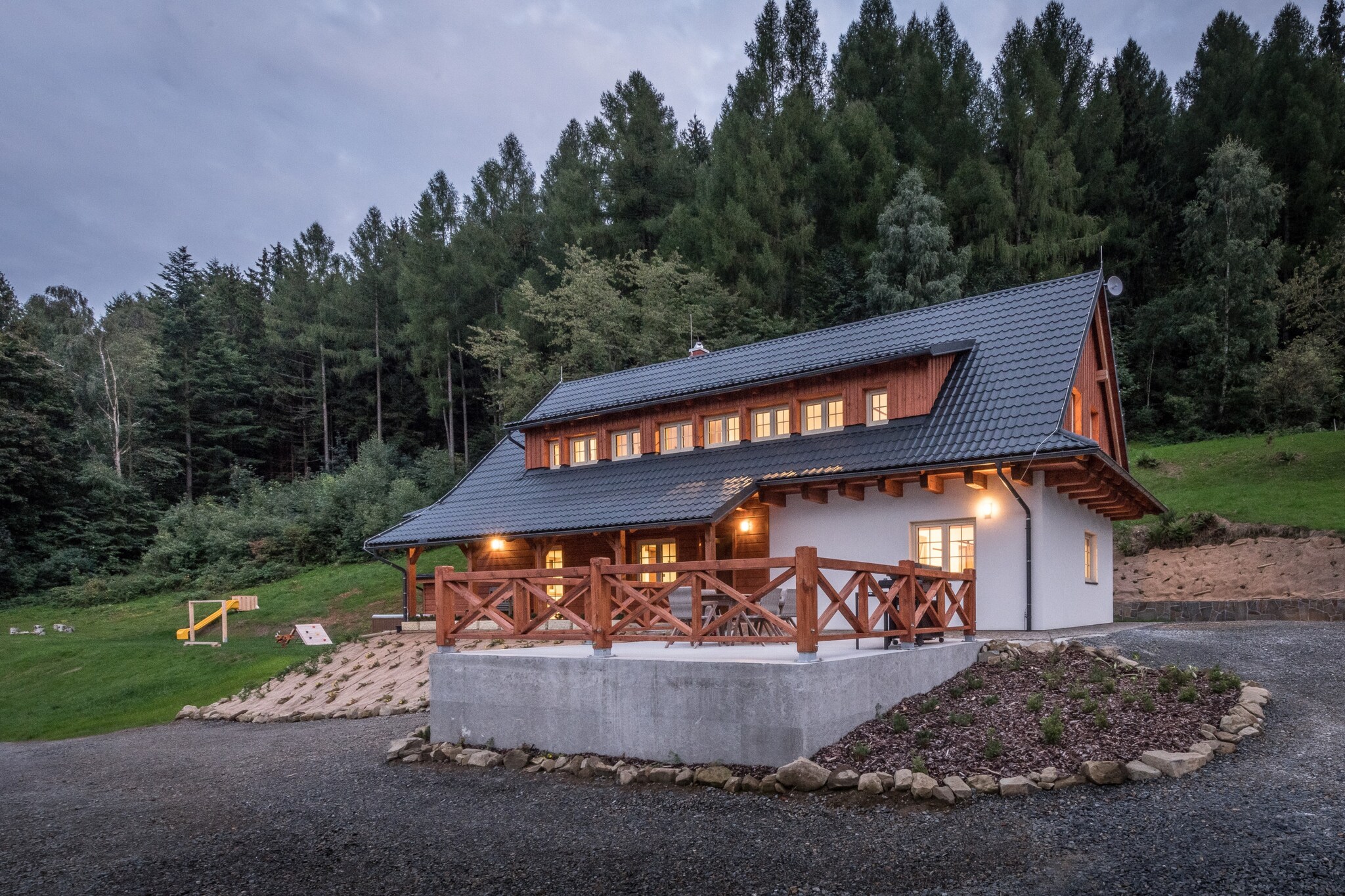 Villa in Beskydy with Sauna & Mountain Views