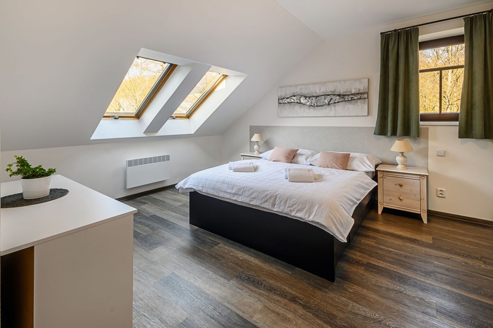 Ground floor: (Living room(TV(satellite), dining table, fireplace, seating area), Kitchen(hob(induction), electric kettle, coffee machine, oven, microwave, dishwasher, fridge, freezer, dishes and cutlery), bedroom(double bed), bedroom(double bed), bedroom(double bed), bedroom(double bed, double sofa bed), bedroom(single bed, single bed), bedroom(double bed, double sofa bed), bedroom(single bed, single bed), bedroom(double bed), bedroom(single bed), bathroom(shower, washbasin, toilet), bathroom(shower, washbasin, toilet), bathroom(shower, washbasin, toilet), bathroom(shower, washbasin, toilet), bathroom(shower, washbasin, toilet), bathroom(shower, washbasin, toilet), bathroom(shower, washbasin, toilet), bathroom(shower, washbasin, toilet), bathroom(shower, washbasin, toilet), toilet(toilet), Internet access)\n\nrelaxation area(sauna), grill, tumble dryer, washing machine, terrace(terrace(25 m2)), garden, garden furniture, parking, heating