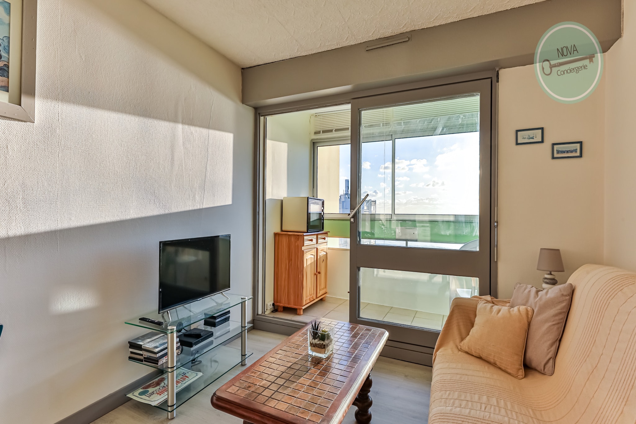 Vue sur l’horizon – Constellation E 156-Living room