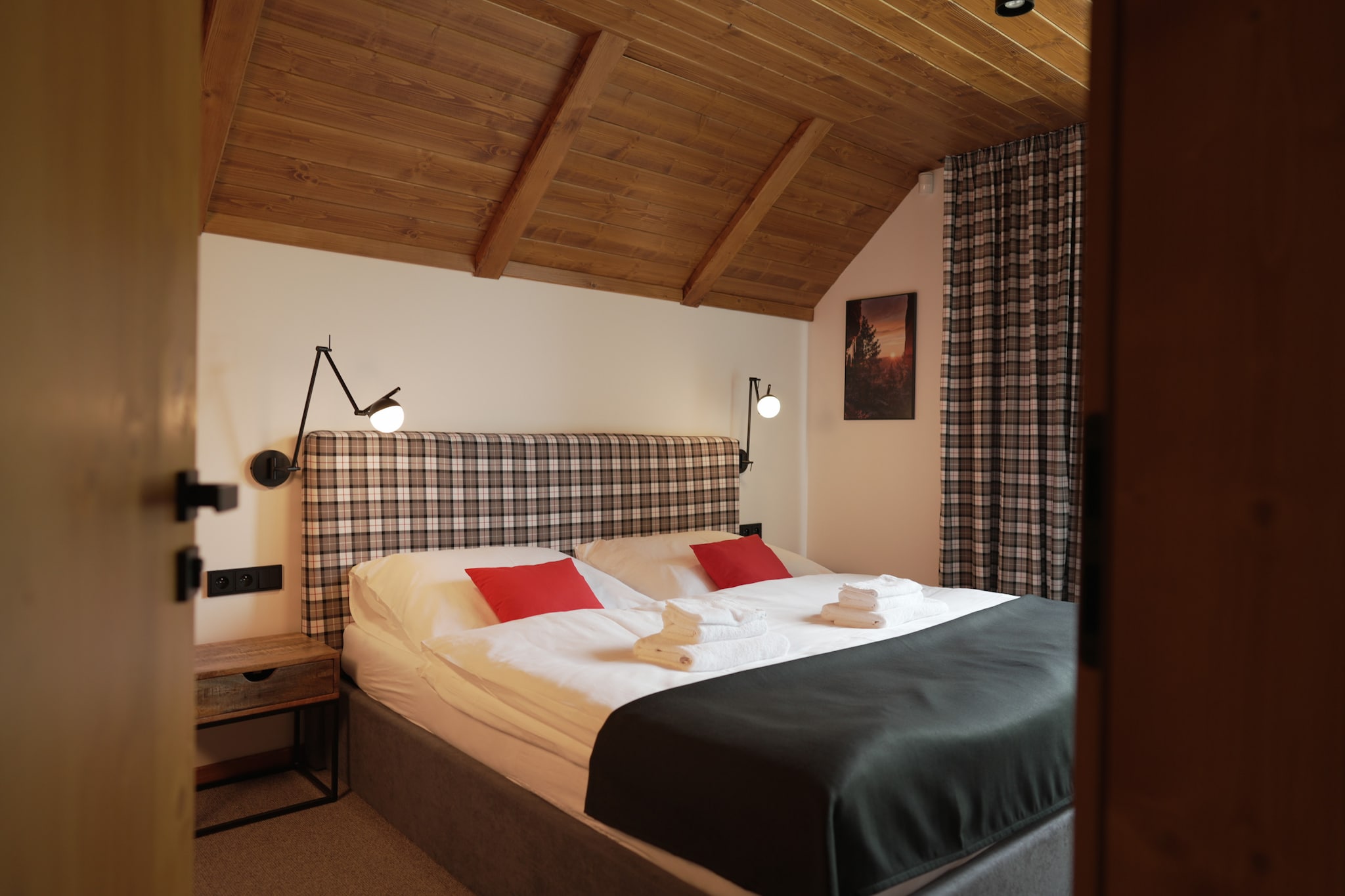 Cerny Dul KCML115-Bedroom