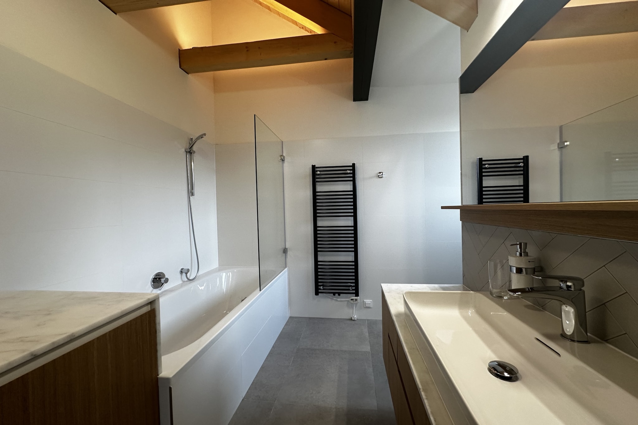 Cerny Dul KCB045 Villa-Bathroom