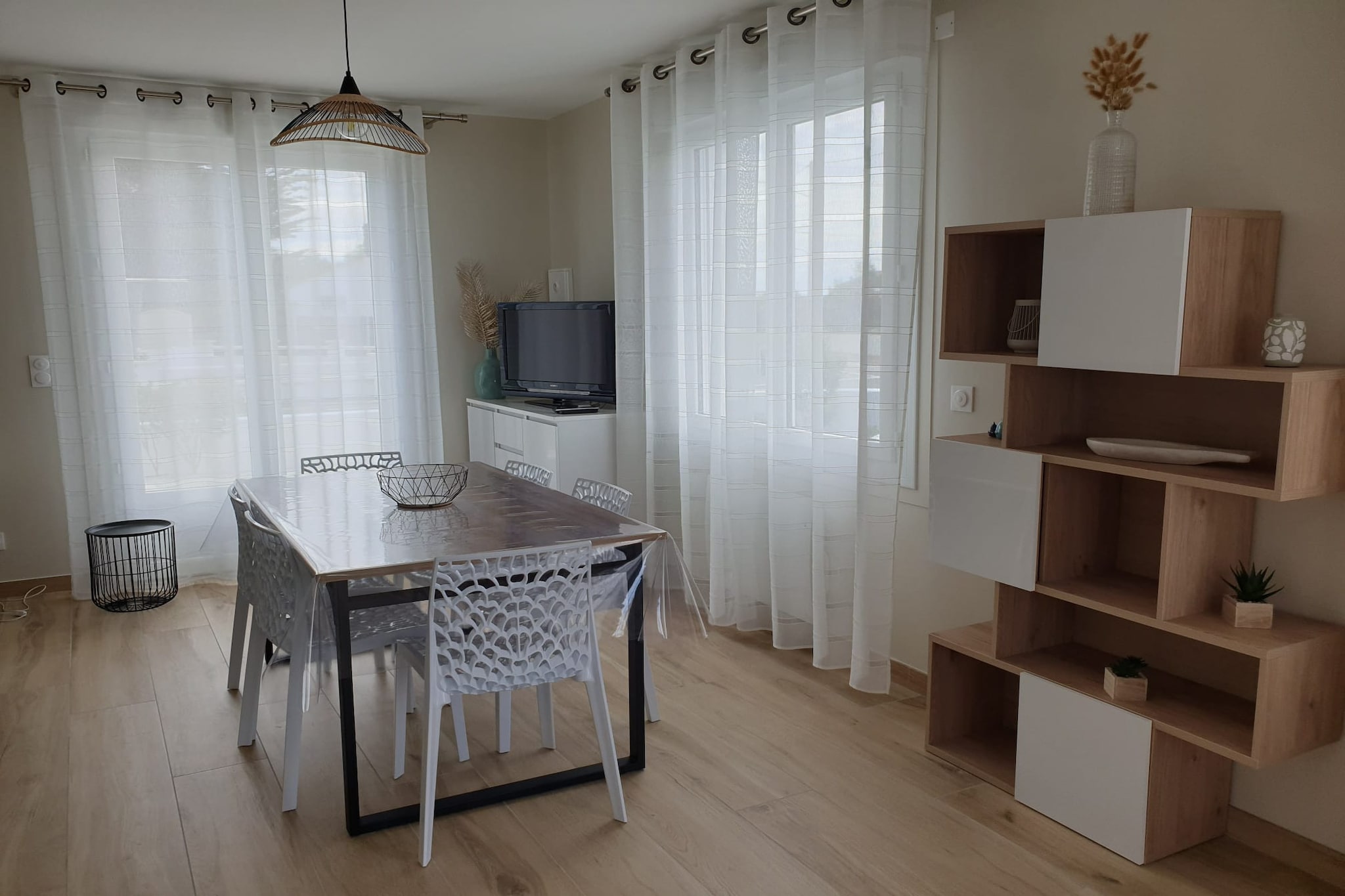 L'envol de Sion-Dining room