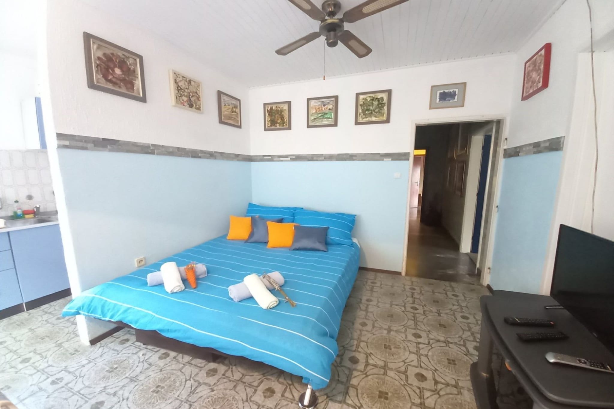 Lovely Apartments Near the Sea - One Bedroom Apartment with Balcony-Schlafzimmer