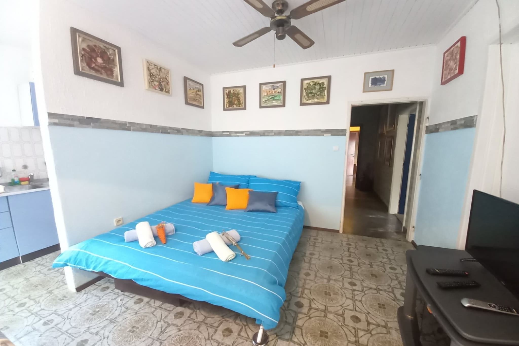 Lovely Apartments Near the Sea - One Bedroom Apartment with Balcony