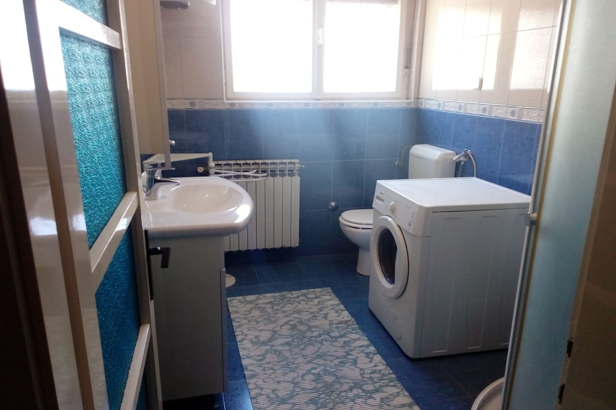 Lovely Apartments Near the Sea - One Bedroom Apartment with Balcony-Badezimmer