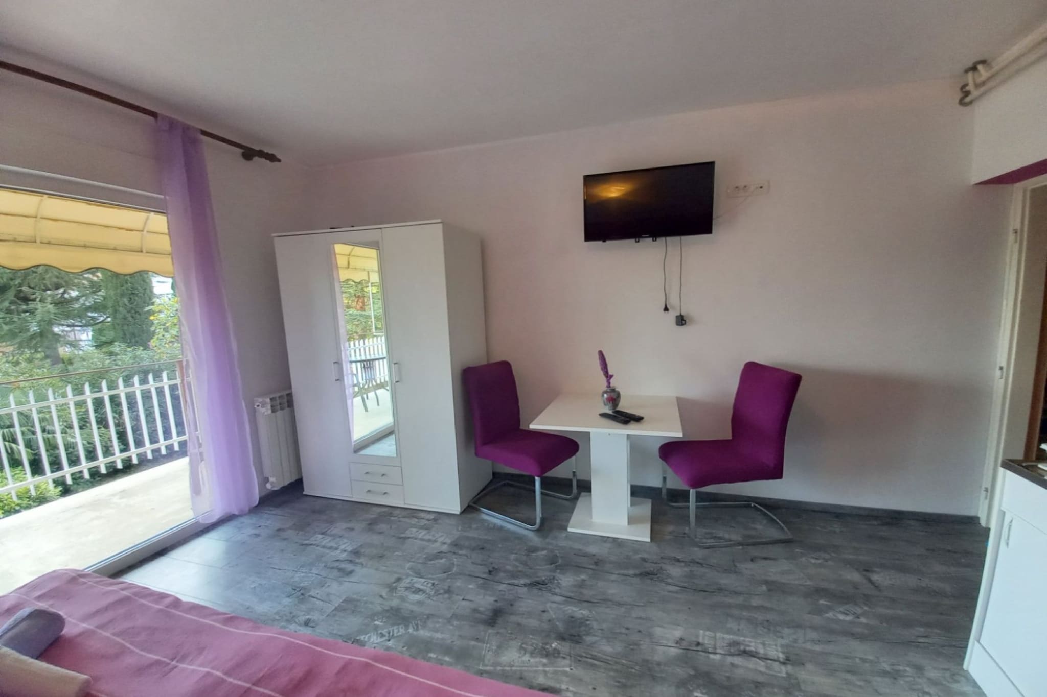 Lovely Apartments Near the Sea - Standard Studio Apartment with Balcony