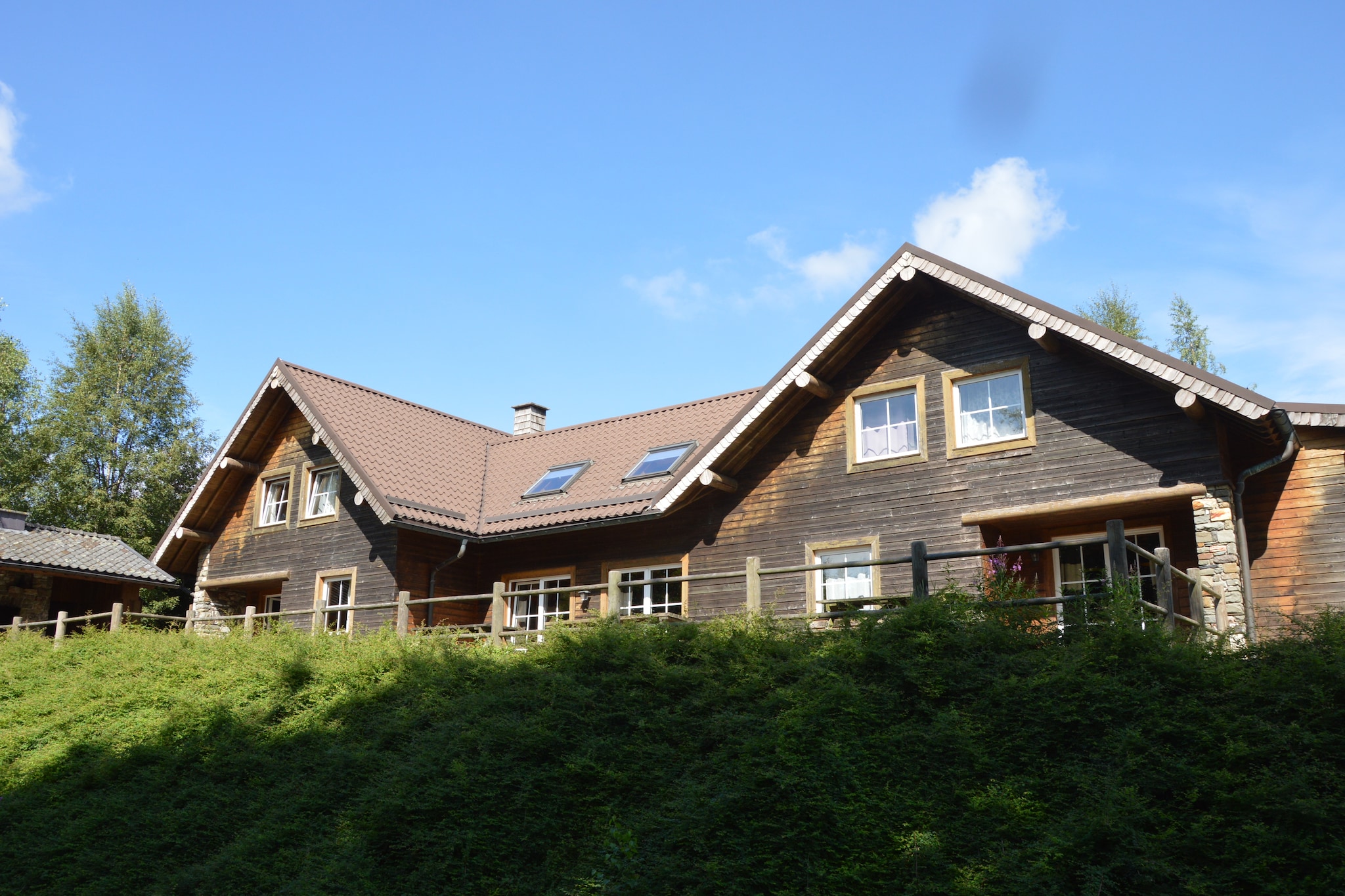 Le Refuge des Bergers-Buitenkant zomer