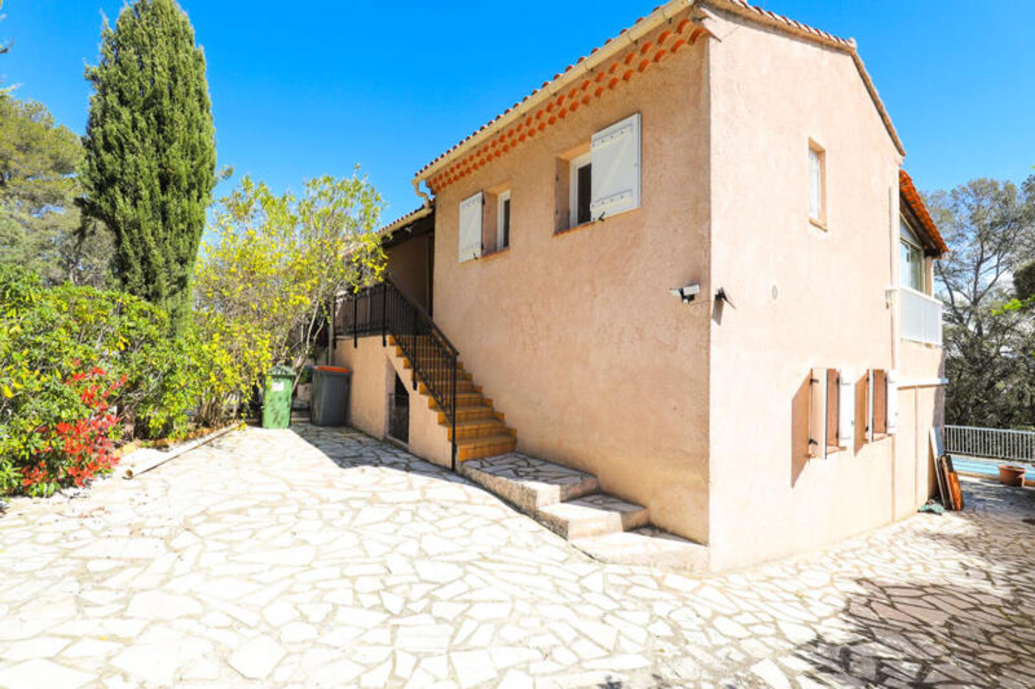 Houses & Villas for 7 People