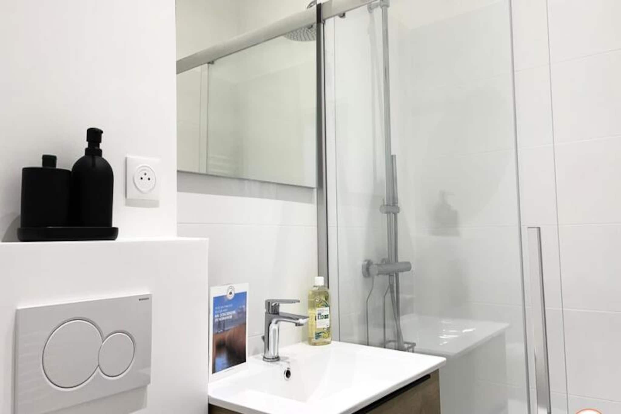 ⚡ Les Petites Normandes - Accès Direct Plage-Image-tags.