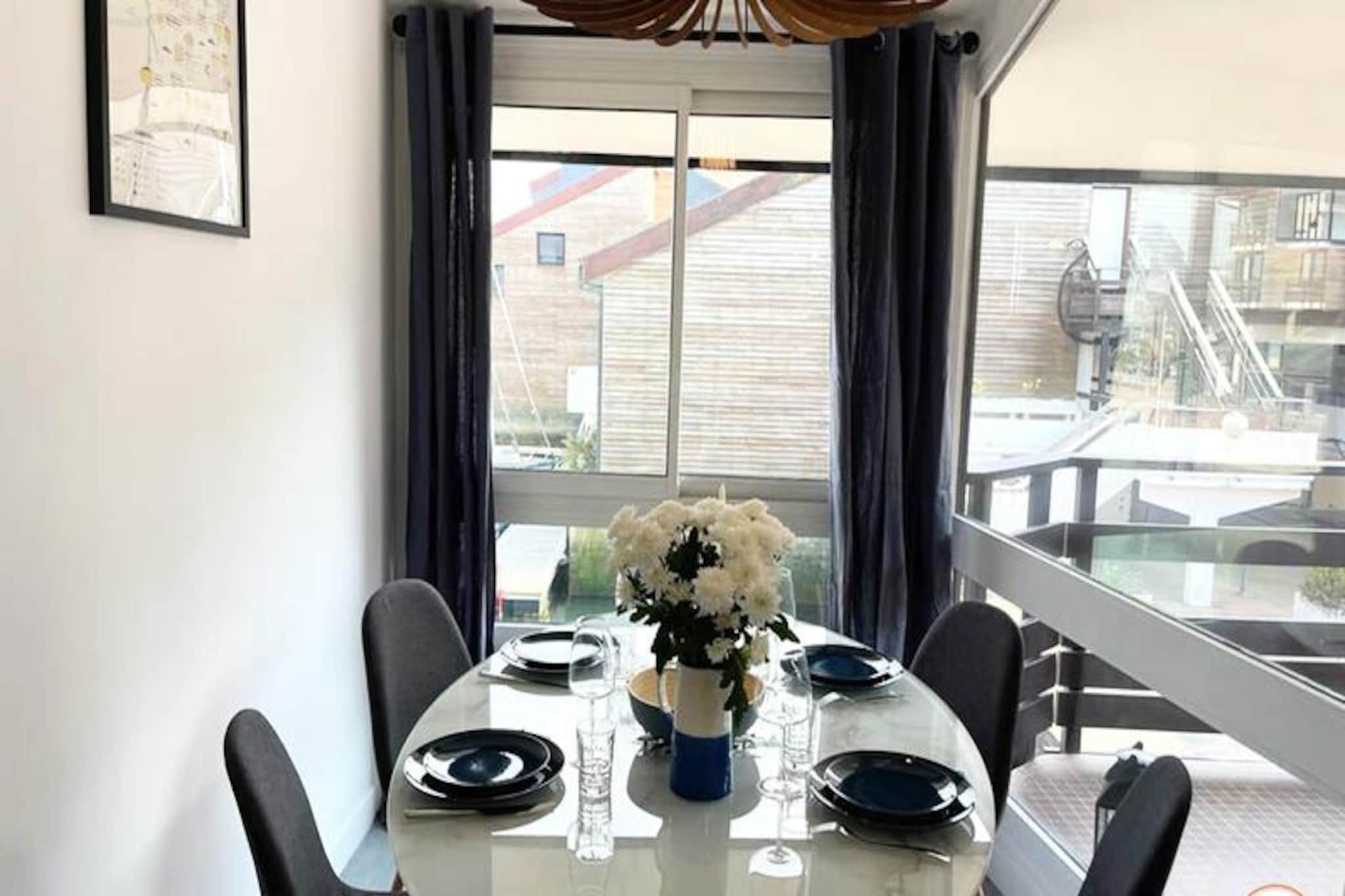 🍒 Temps Des Cerises - Terrasse - Plage - Marina-Image-tags.