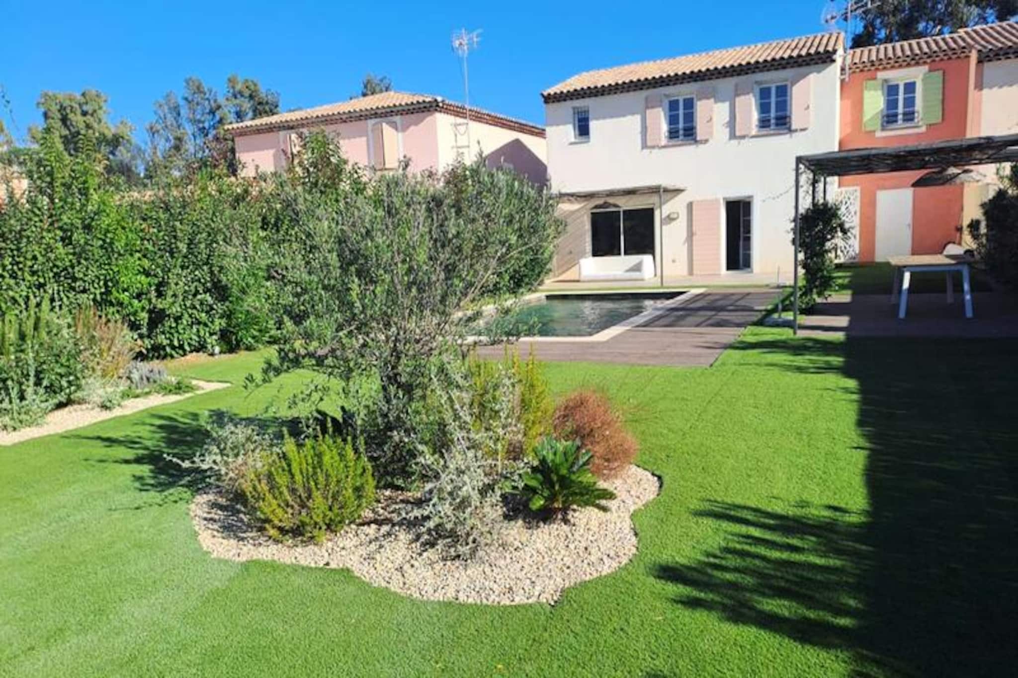 Residence Les Jardins D'Adelaide