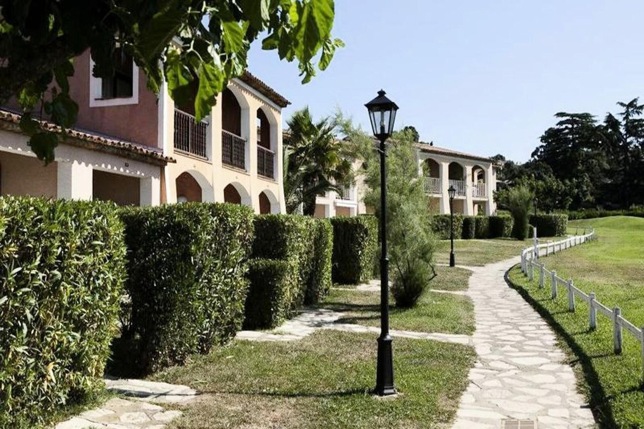 Résidence Les Parcs de Grimaud - maeva Home-Uitzicht zomer