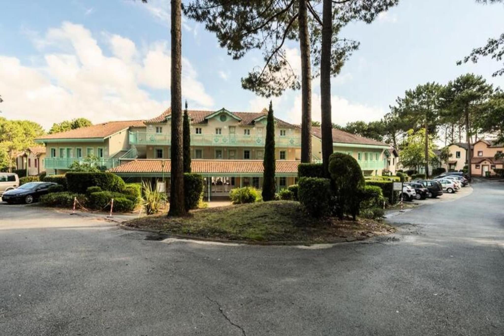 Apartment in Lacanau near Beaches & Pool