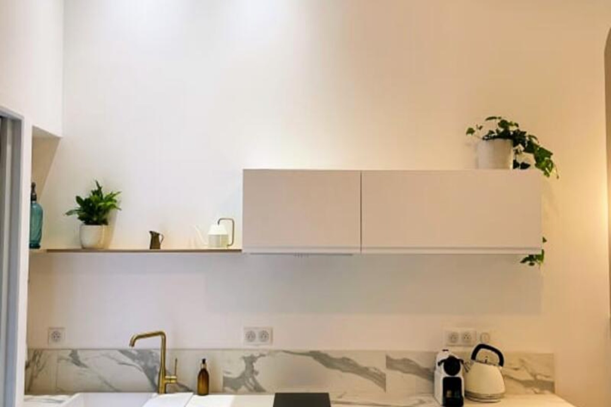 Home Chic The Comedy Suites