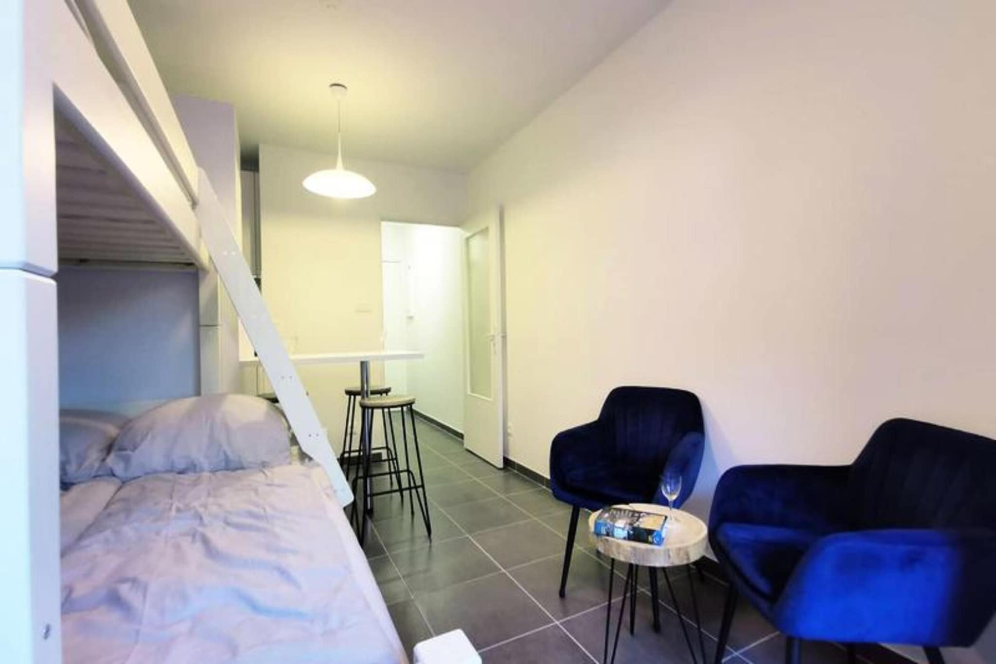 Studio Heron Residence