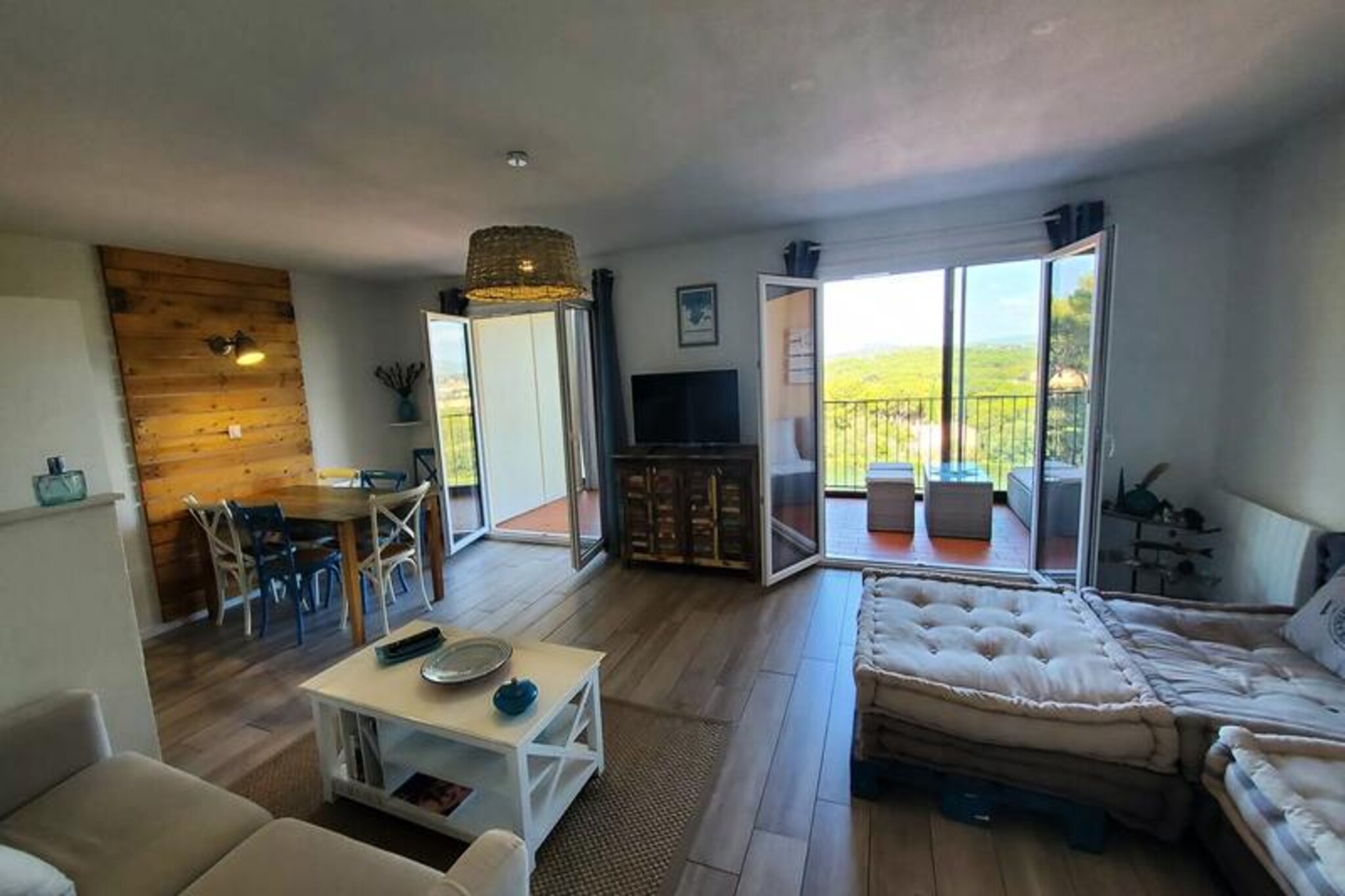 Residence Lis Olivades with four rooms