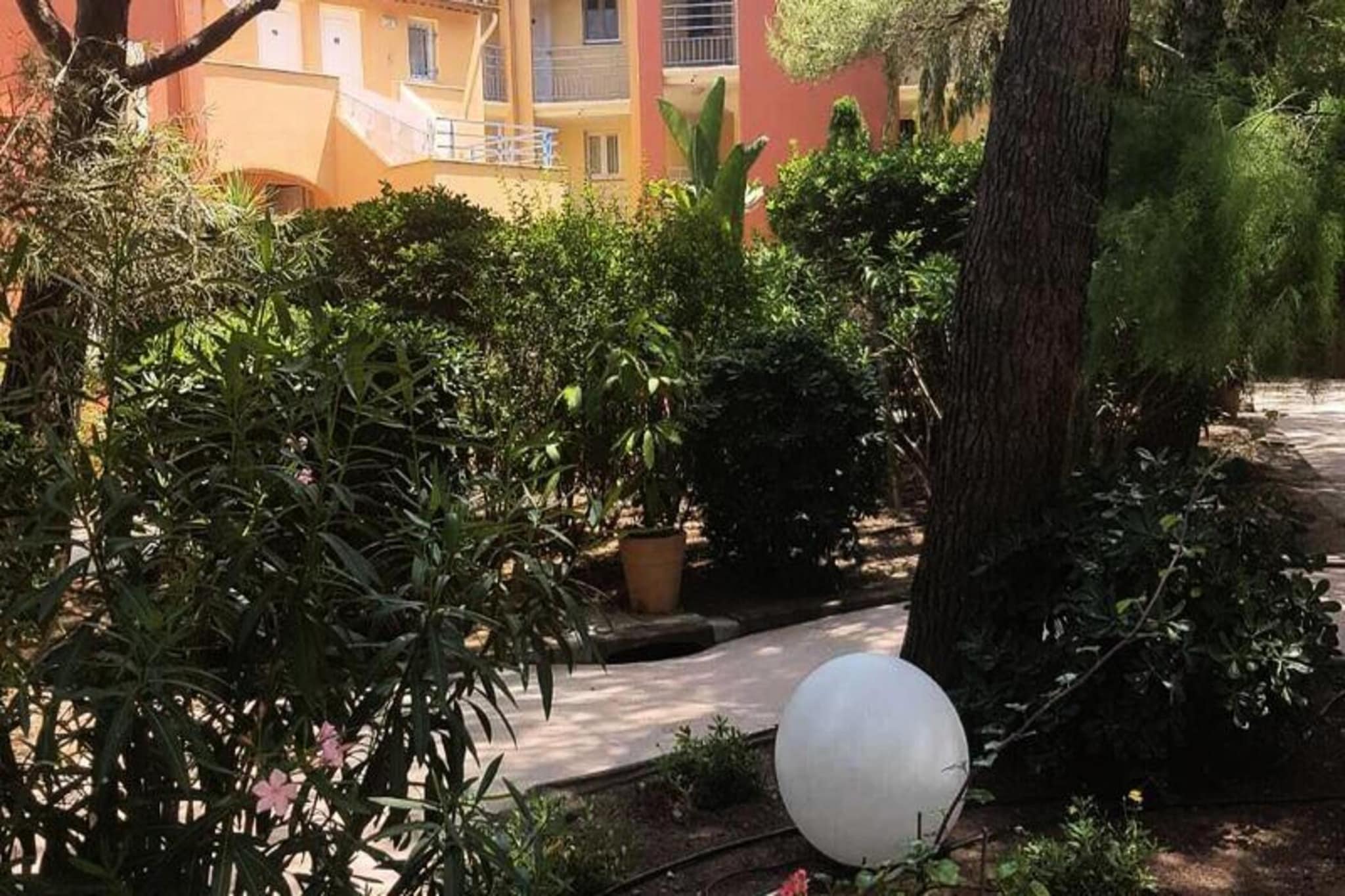 Résidence La Pinède - maeva Home-Außenbereich Sommer