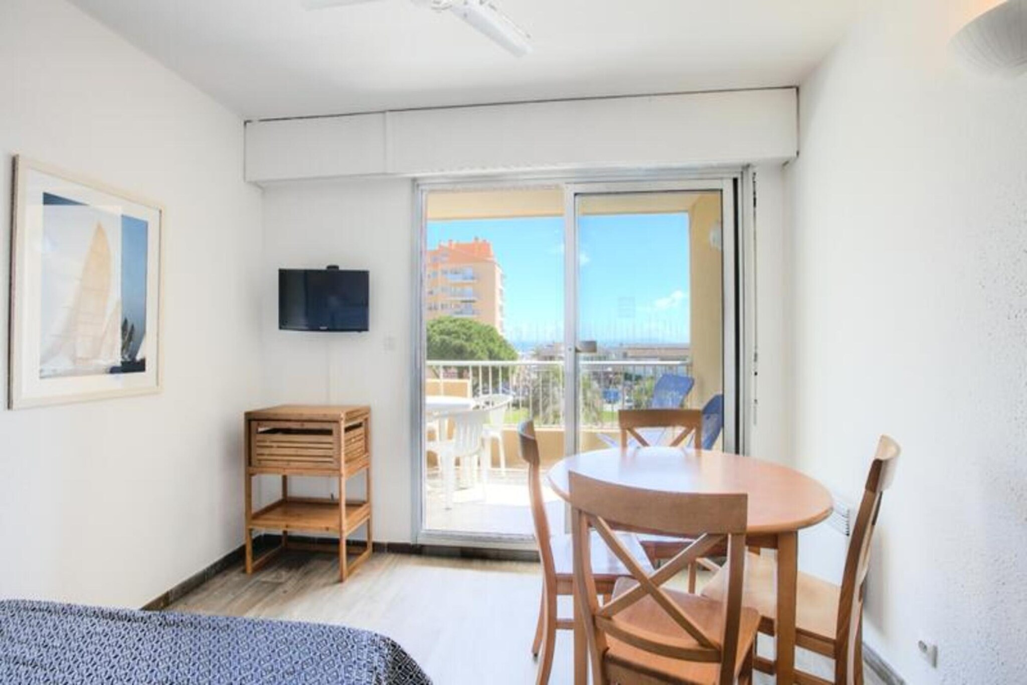 Hyeres Park with one room studio