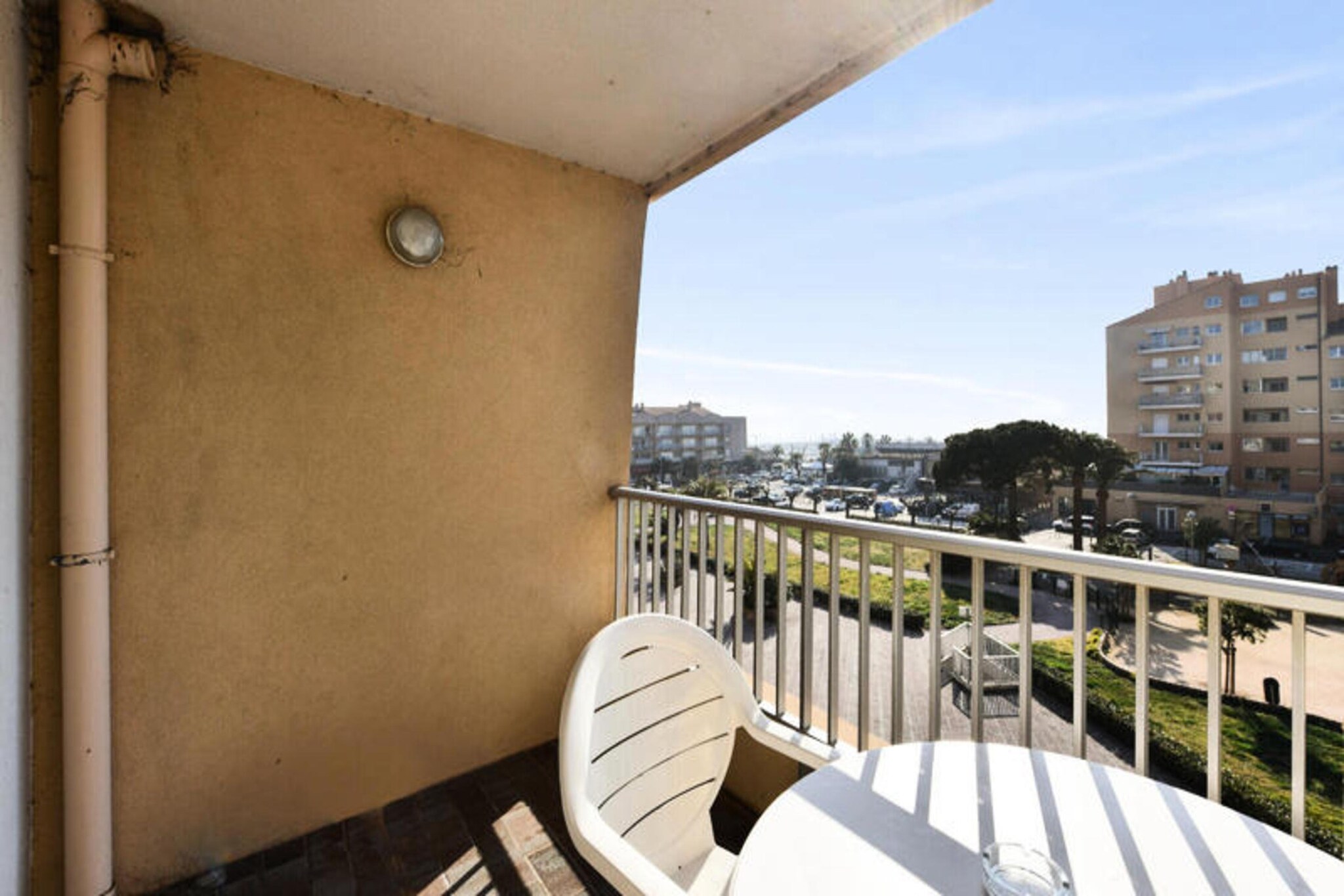 Hyeres Park apartment with two rooms