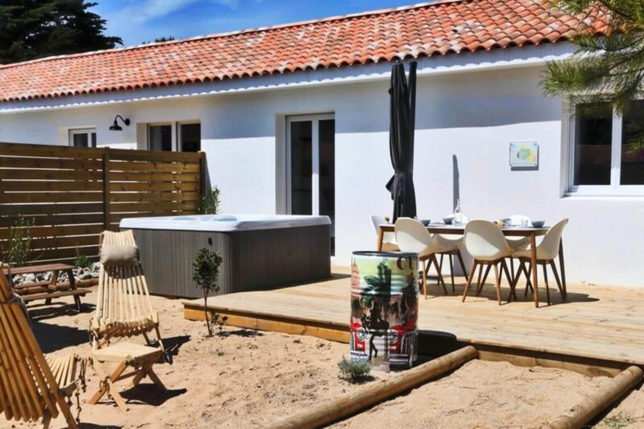 Apartment in Pays-de-Monts near Beach