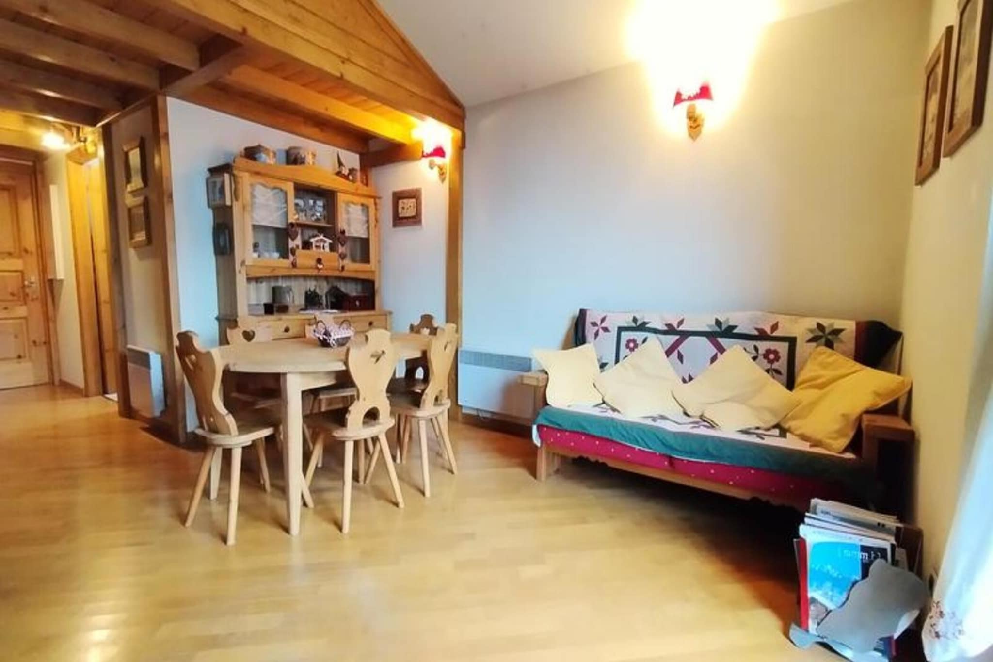 Royal Eagle Residence
