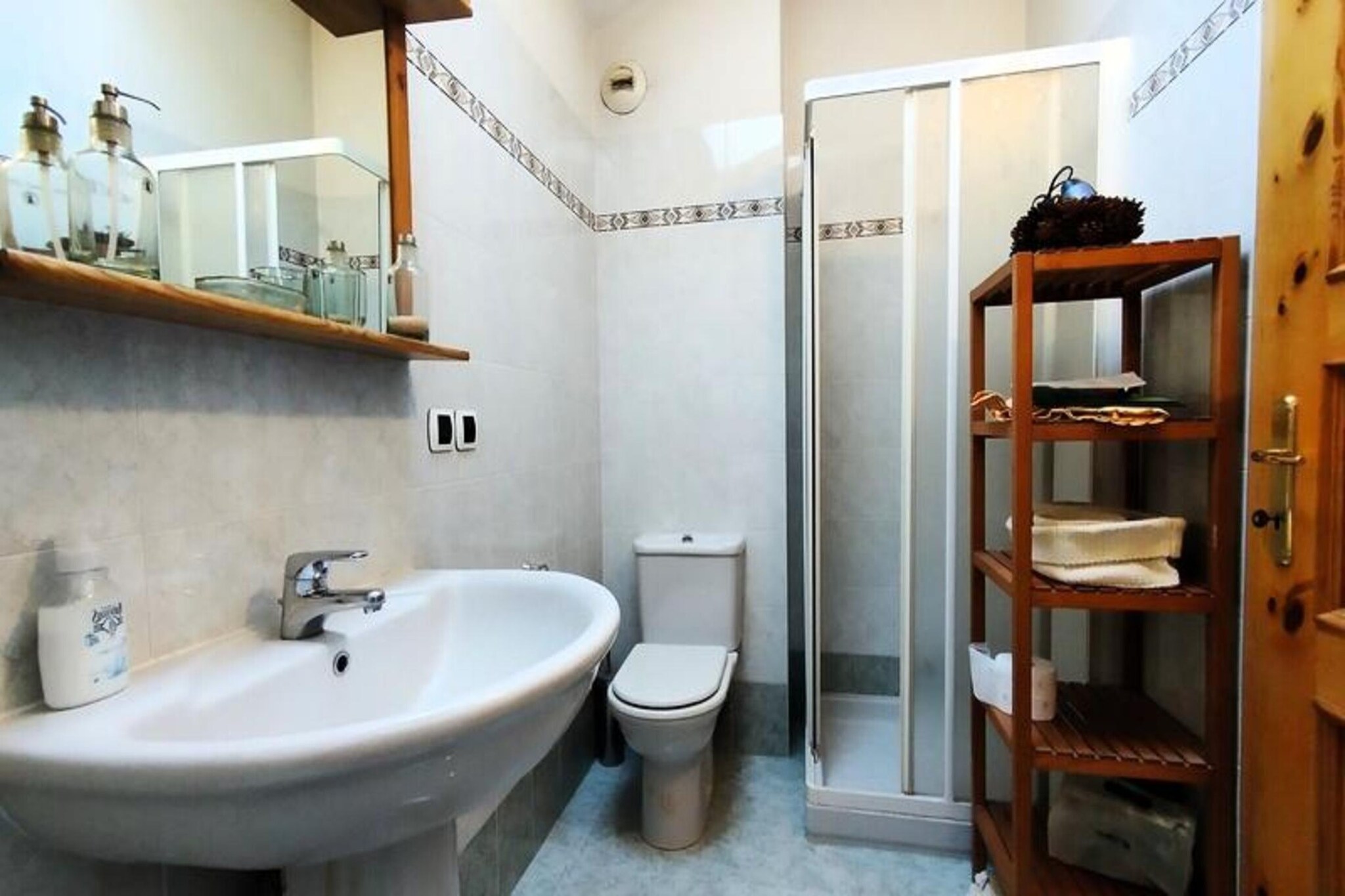 Royal Eagle Residence